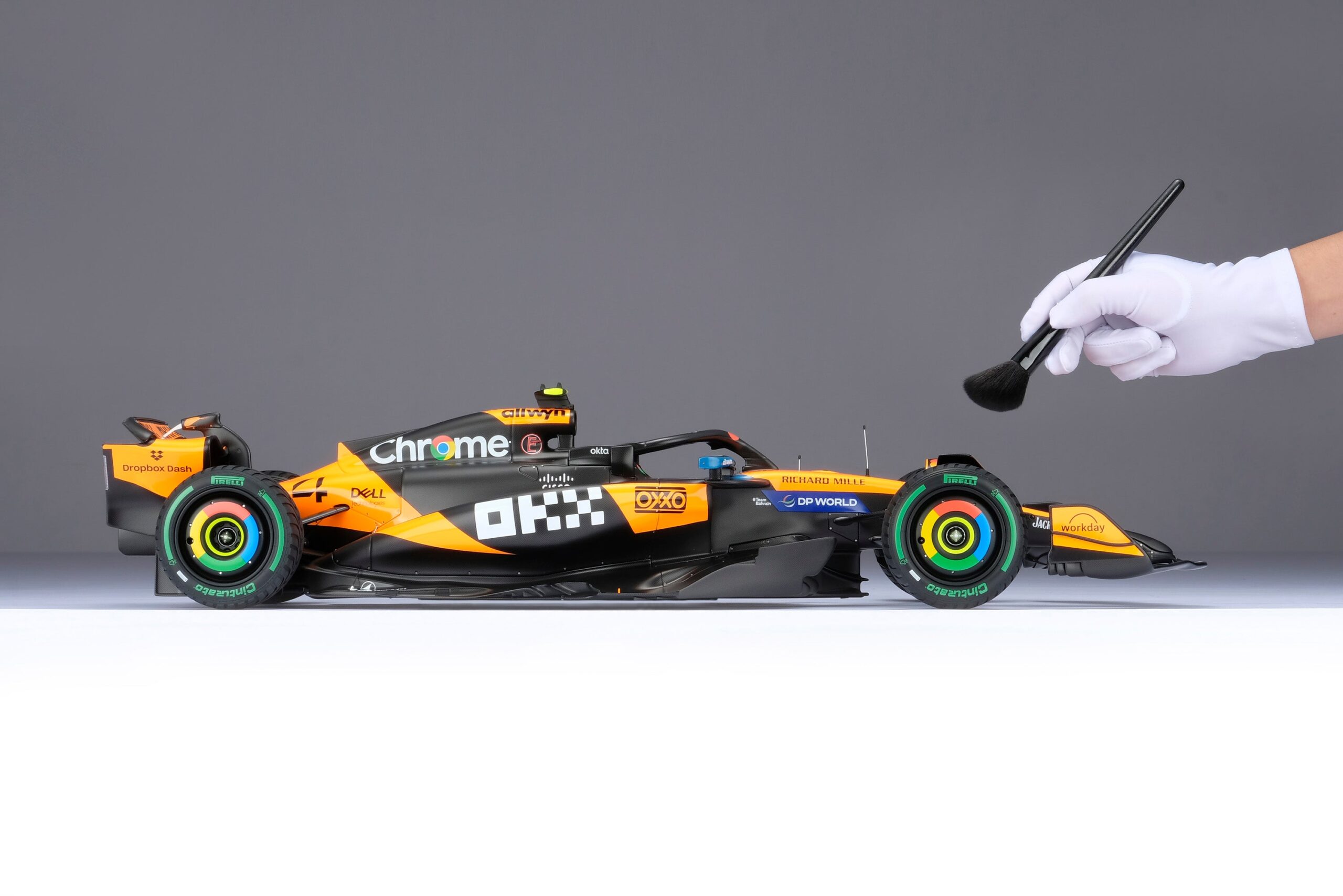 Amalgam McLaren MCL39 2025 Australian Grand Prix - Papaya-Orange | 1:8 - Image 22