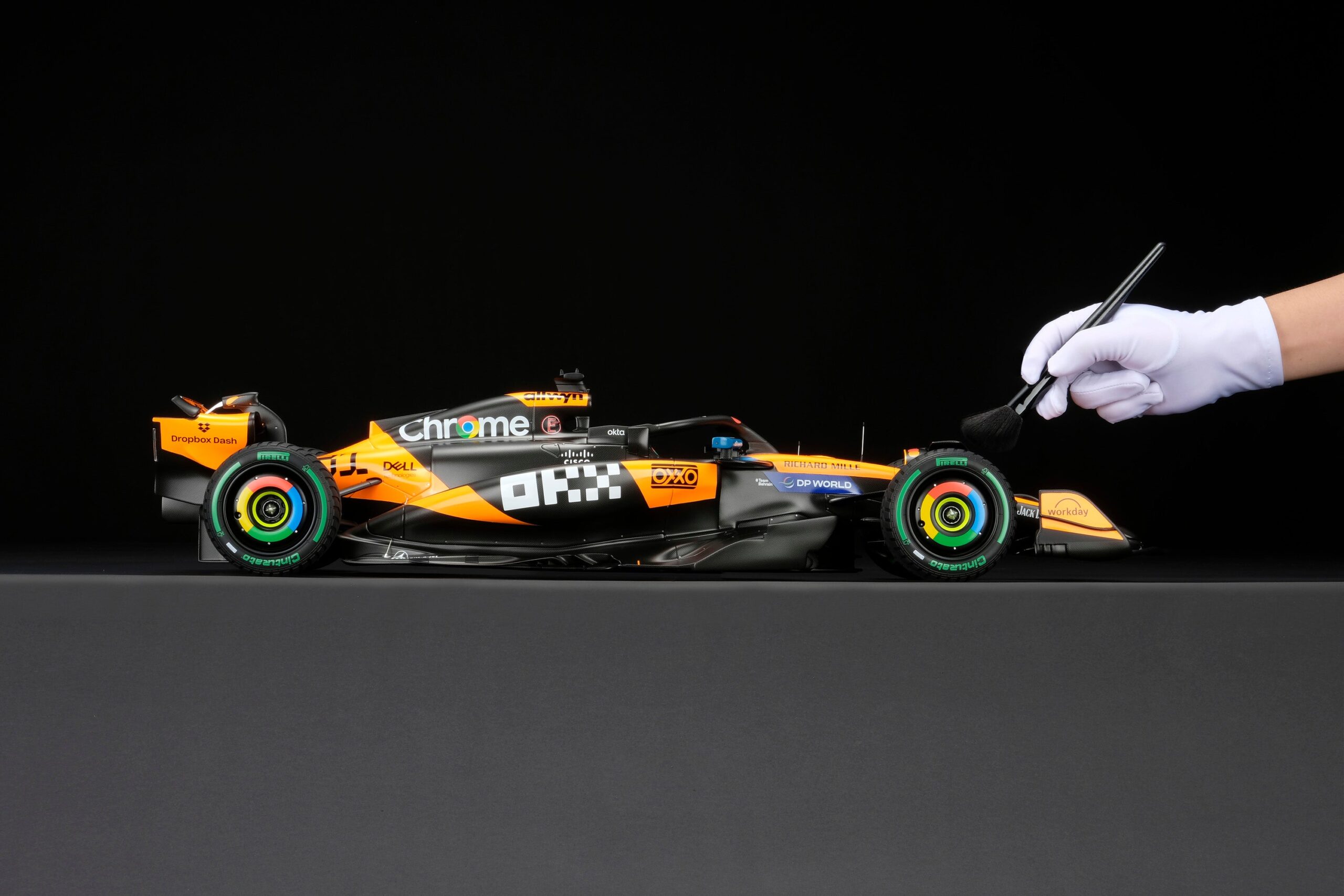 Amalgam McLaren MCL39 2025 Australian Grand Prix - Papaya-Orange | 1:8 - Image 3