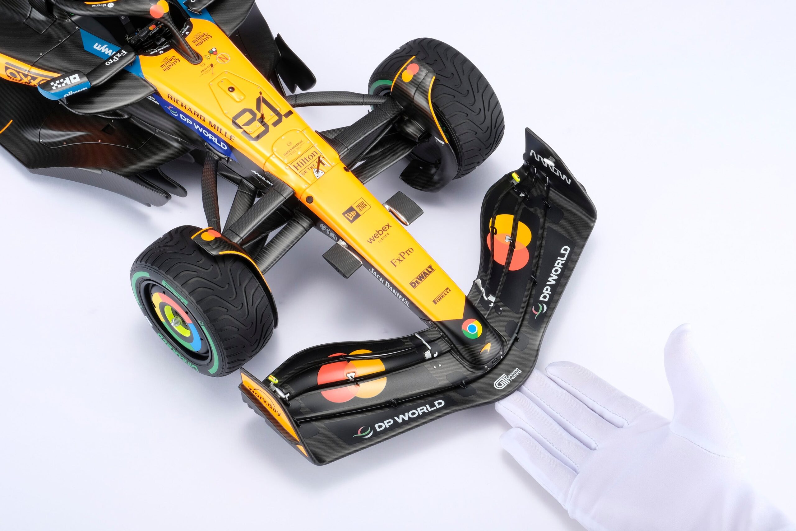 Amalgam McLaren MCL39 2025 Australian Grand Prix - Papaya-Orange | 1:8 - Image 8