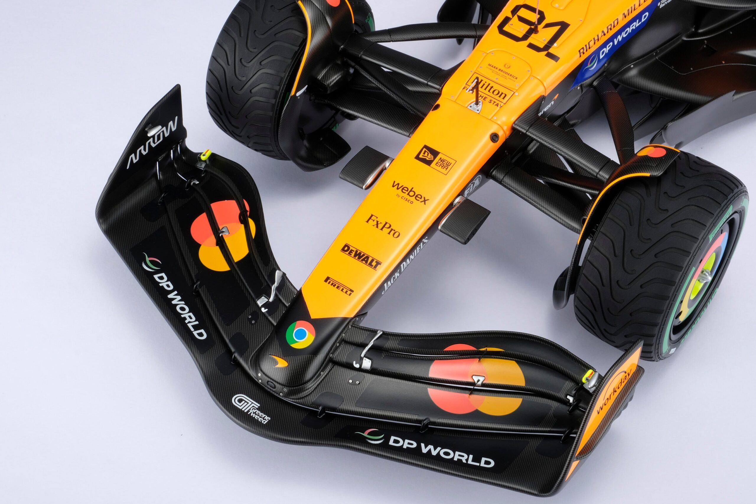 Amalgam McLaren MCL39 2025 Australian Grand Prix - Papaya-Orange | 1:8 - Image 9
