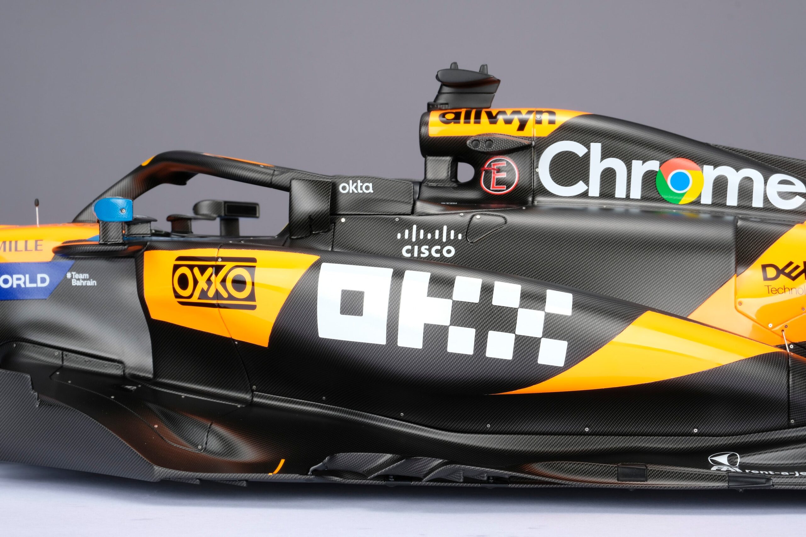 Amalgam McLaren MCL39 2025 Australian Grand Prix - Papaya-Orange | 1:8 - Image 15