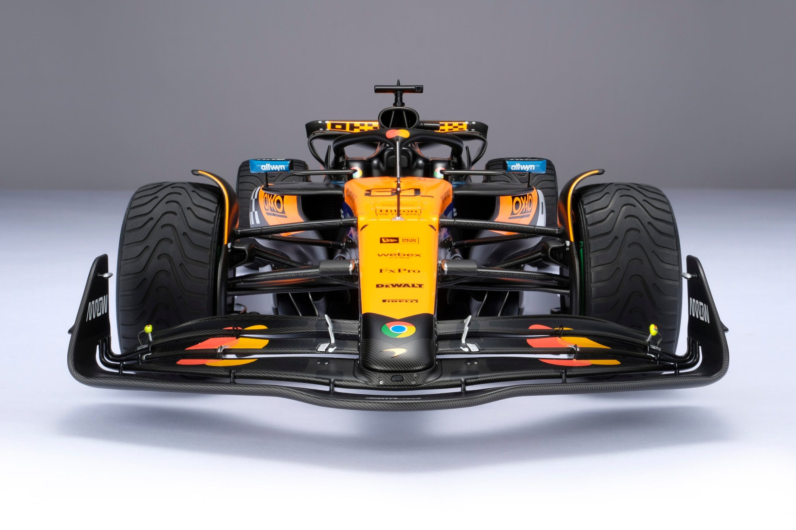 Amalgam McLaren MCL39 2025 Australian Grand Prix - Papaya-Orange | 1:8 - Image 7