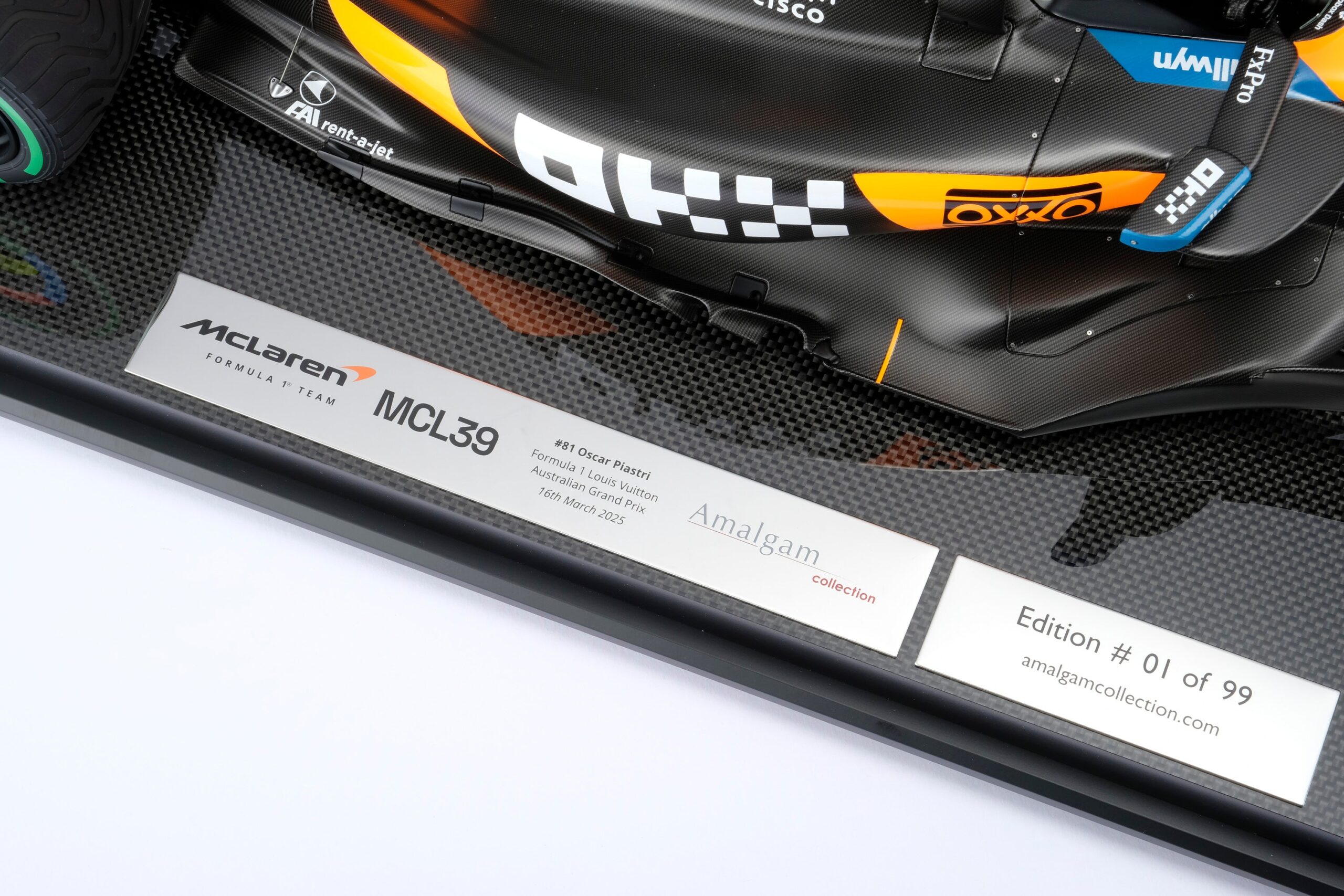 Amalgam McLaren MCL39 2025 Australian Grand Prix - Papaya-Orange | 1:8 - Image 20