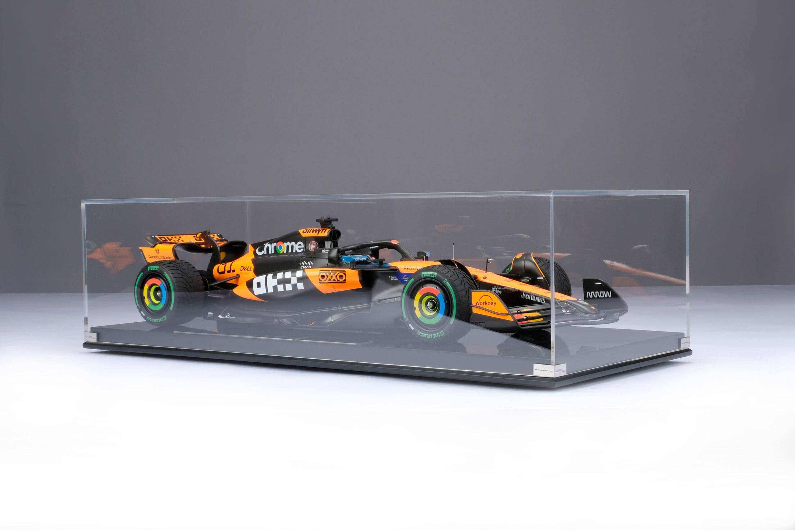 Amalgam McLaren MCL39 2025 Australian Grand Prix - Papaya-Orange | 1:8 - Image 19