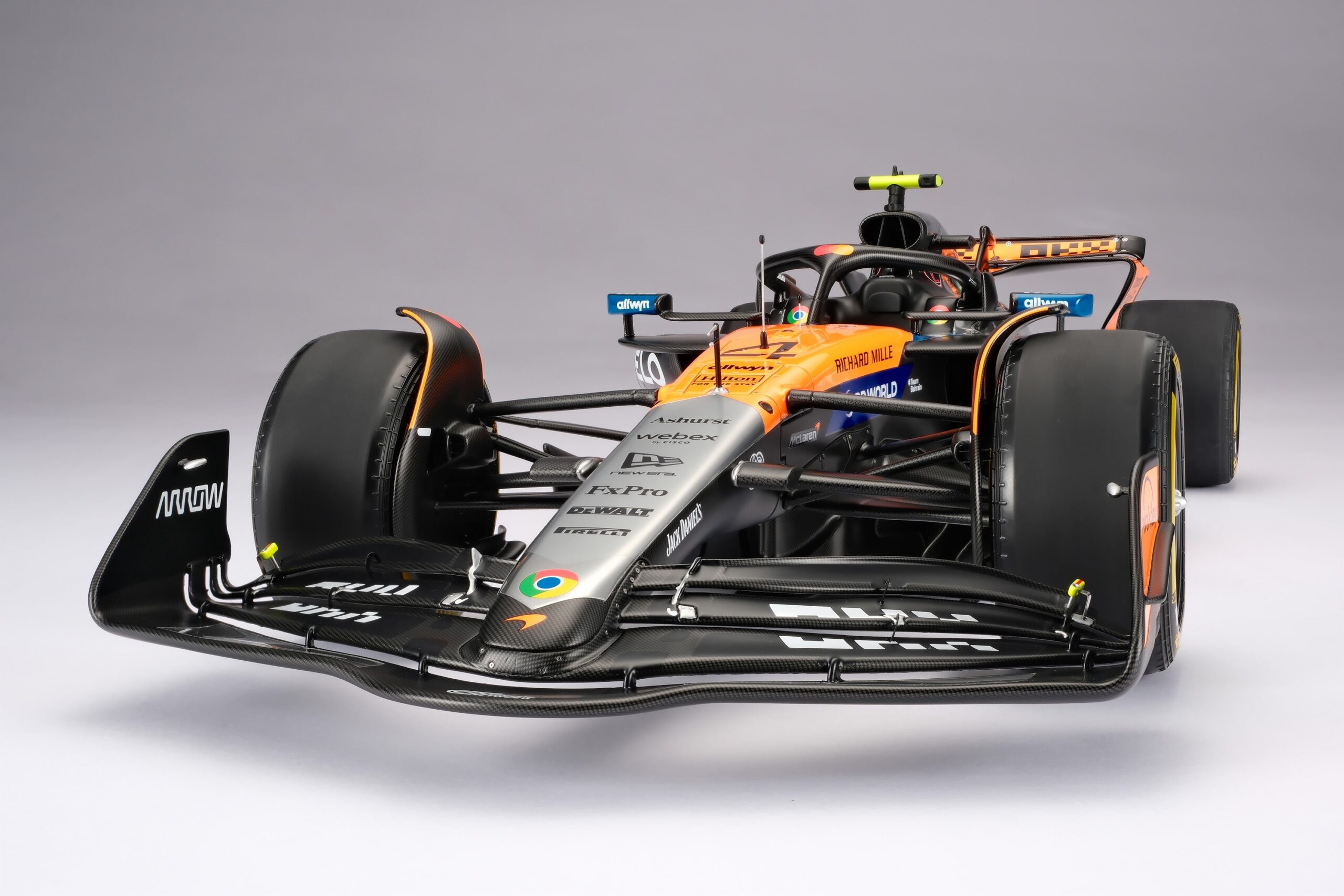 Amalgam McLaren MCL39 2025 British Grand Prix - Chrom / Orange | 1:8 - Image 9