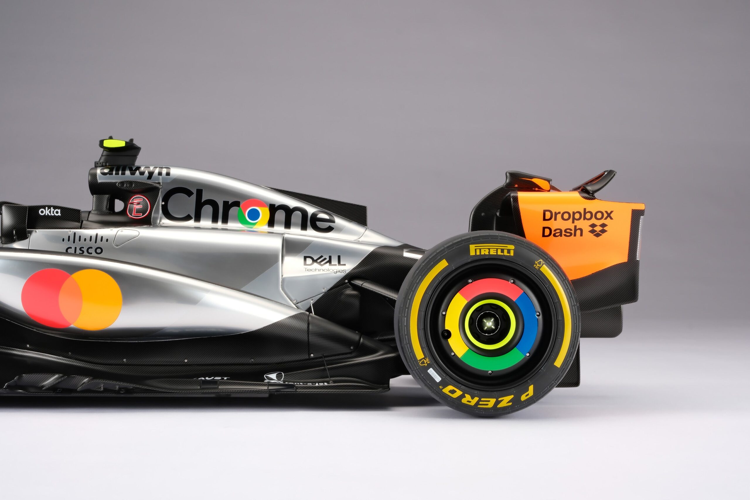 Amalgam McLaren MCL39 2025 British Grand Prix - Chrom / Orange | 1:8 - Image 12