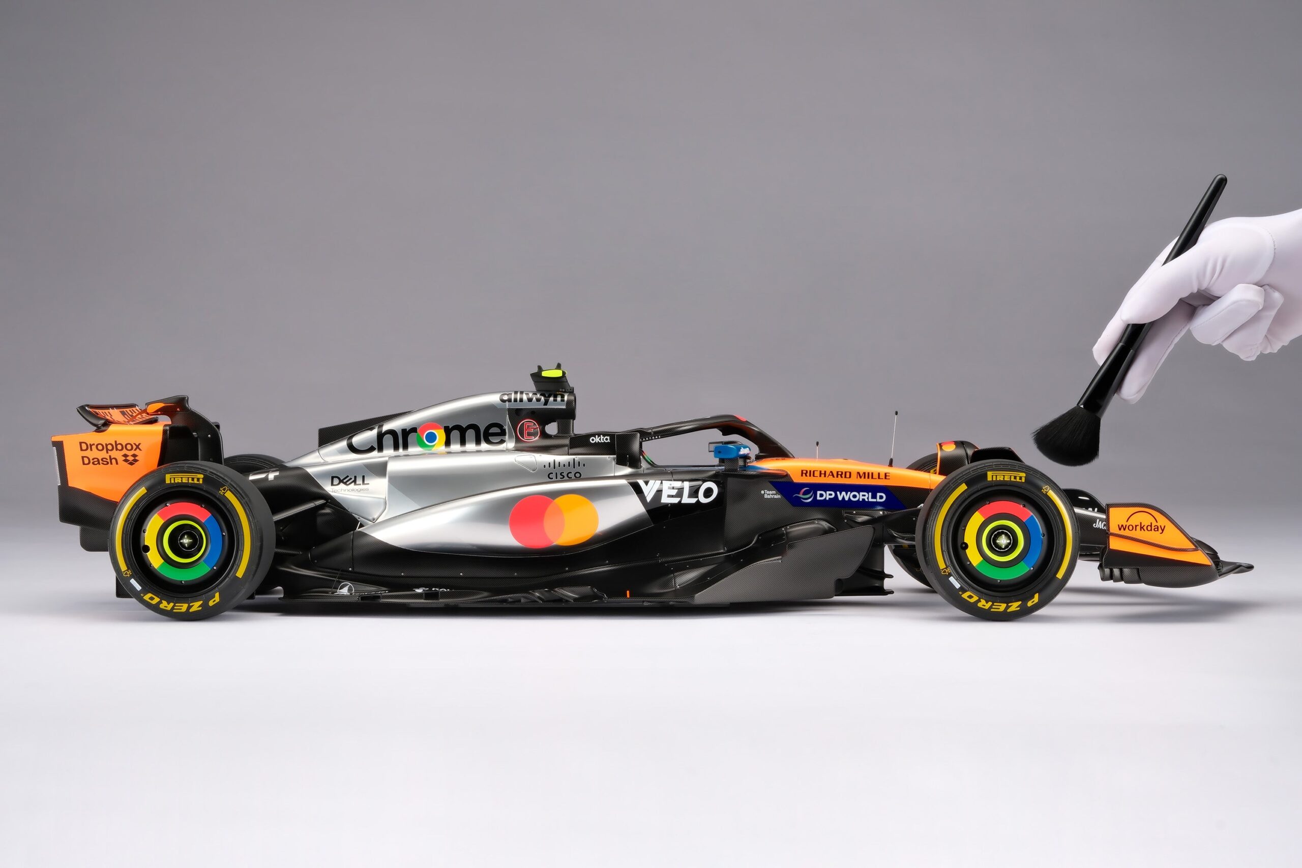 Amalgam McLaren MCL39 2025 British Grand Prix - Chrom / Orange | 1:8 - Image 4