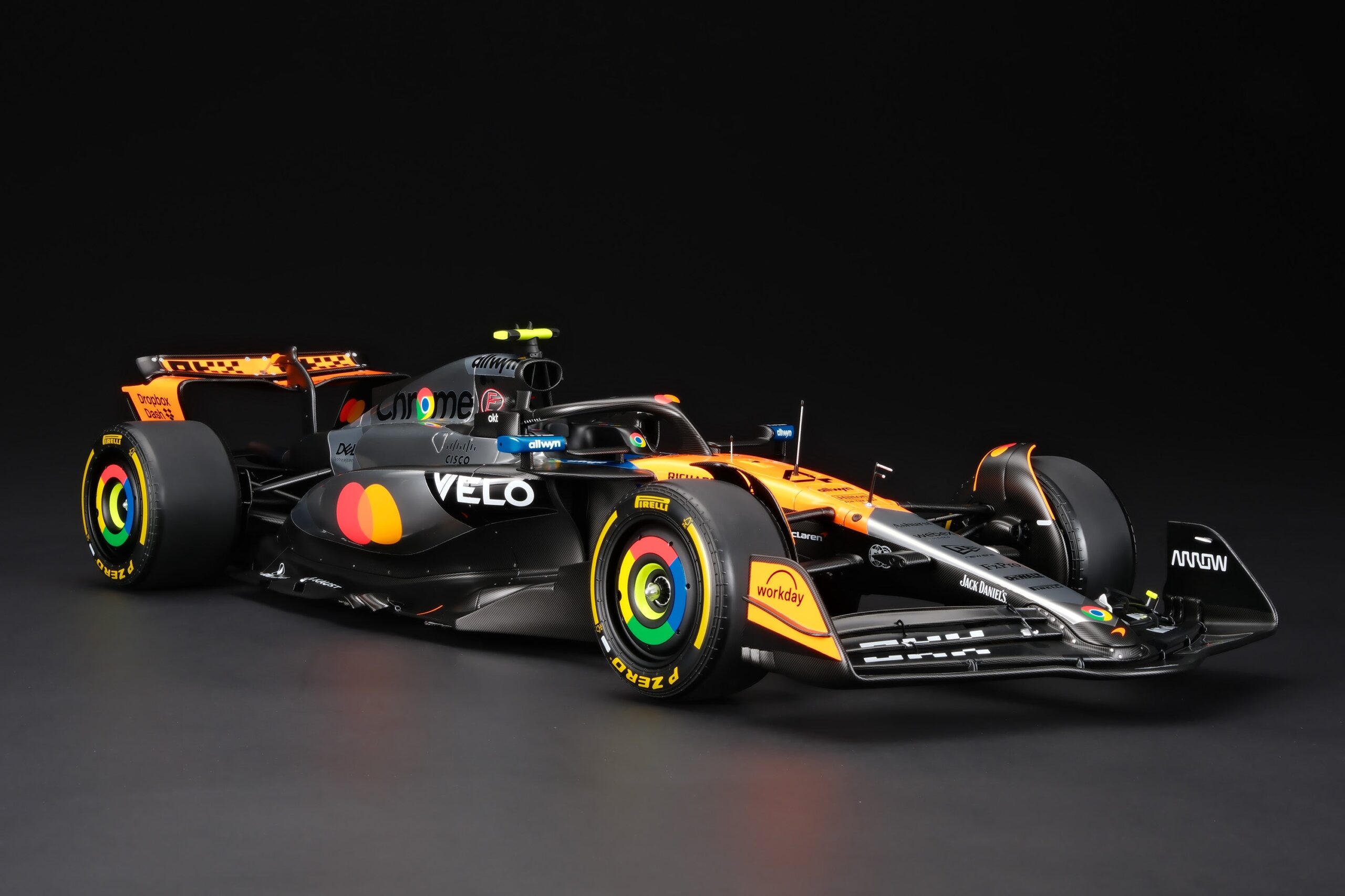 Amalgam McLaren MCL39 2025 British Grand Prix – Chrome / Orange | 1:8