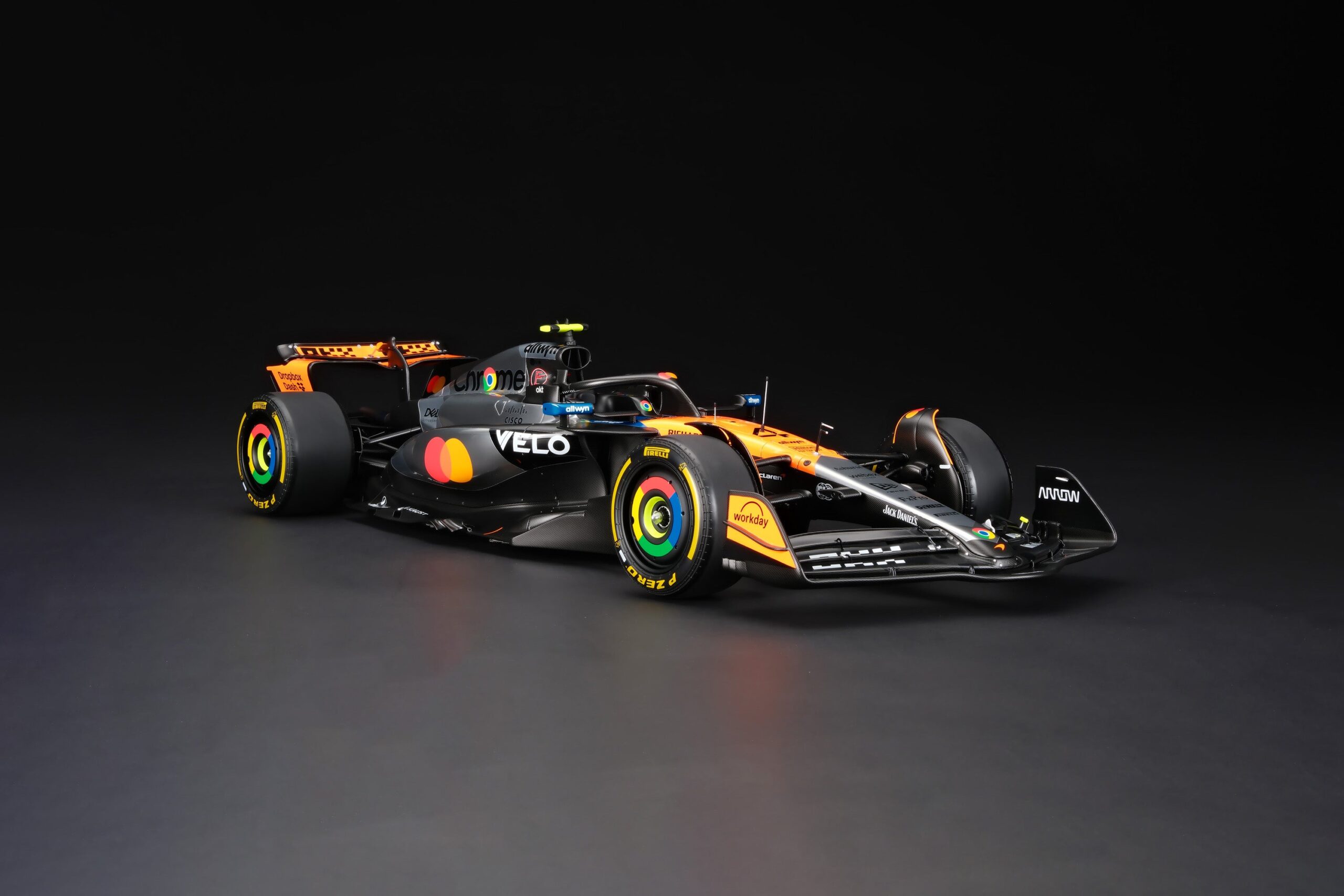 Amalgam McLaren MCL39 2025 British Grand Prix - Chrom / Orange | 1:8 - Image 2