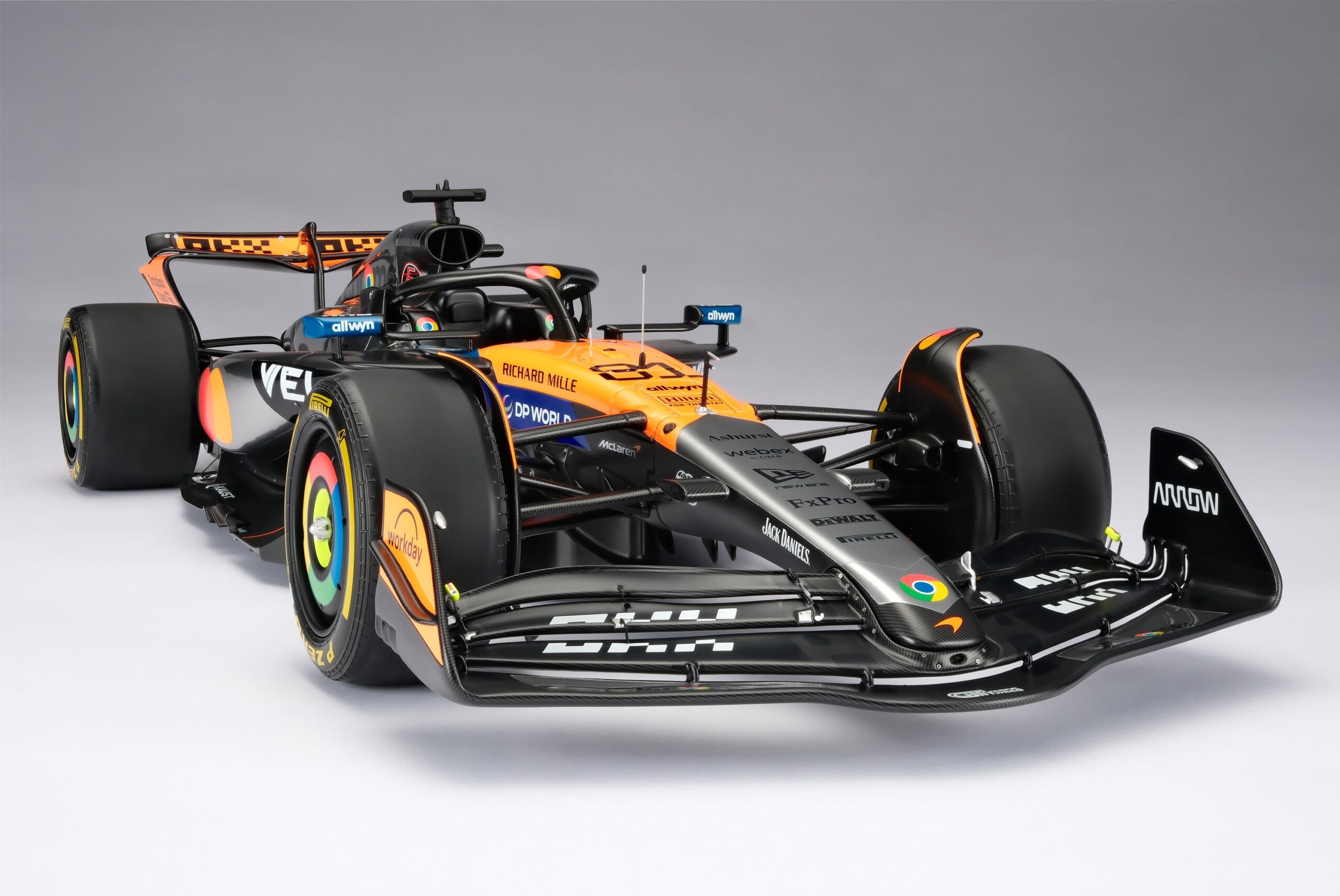 Amalgam McLaren MCL39 2025 British Grand Prix - Chrom / Orange | 1:8 - Image 25