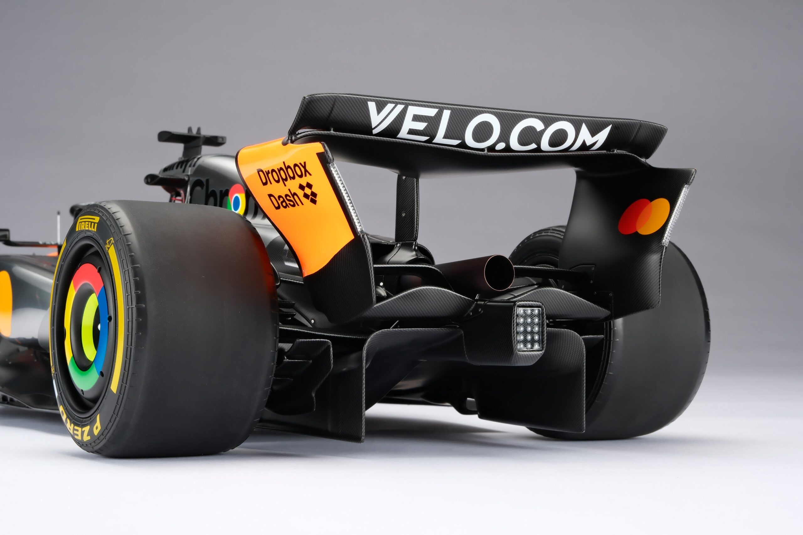 Amalgam McLaren MCL39 2025 British Grand Prix - Chrom / Orange | 1:8 - Image 33