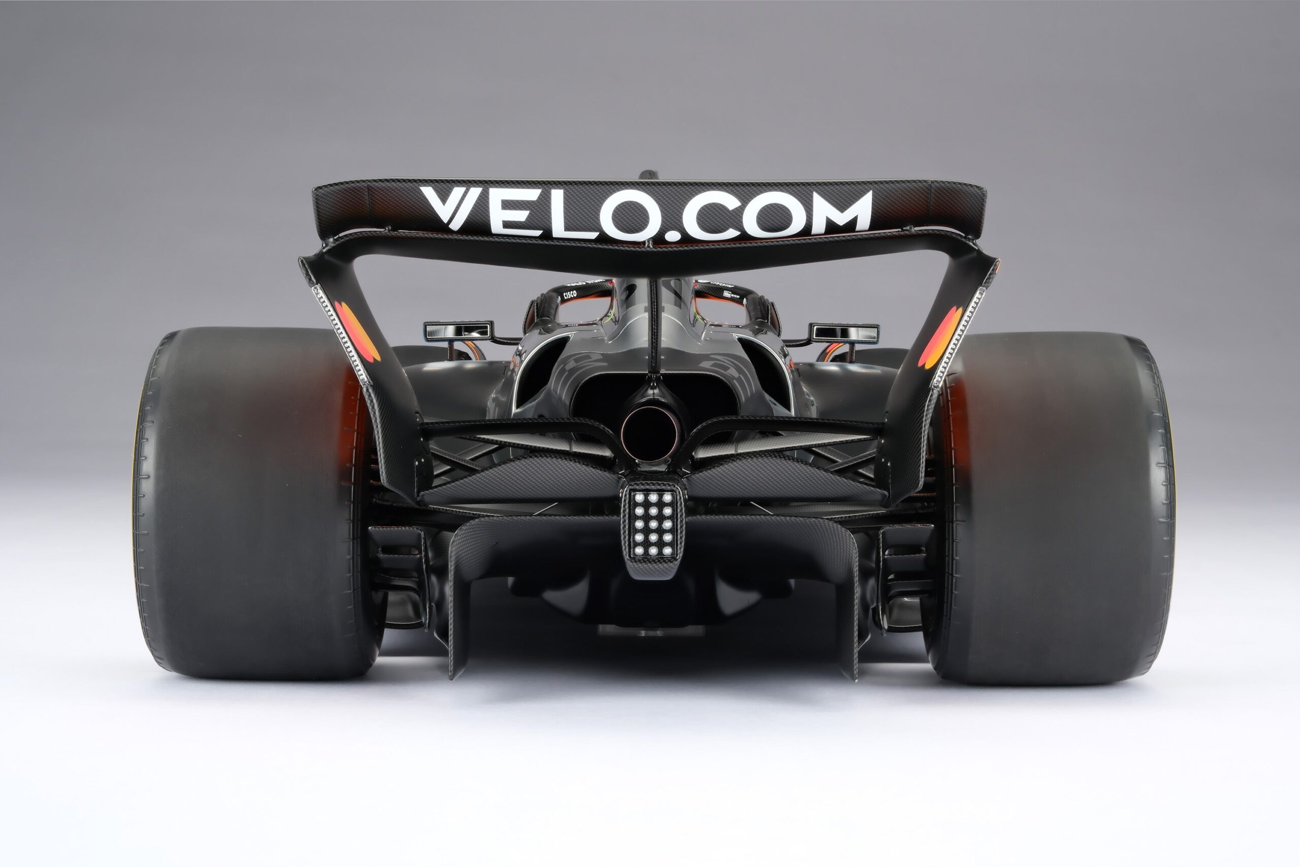 Amalgam McLaren MCL39 2025 British Grand Prix - Chrom / Orange | 1:8 - Image 34