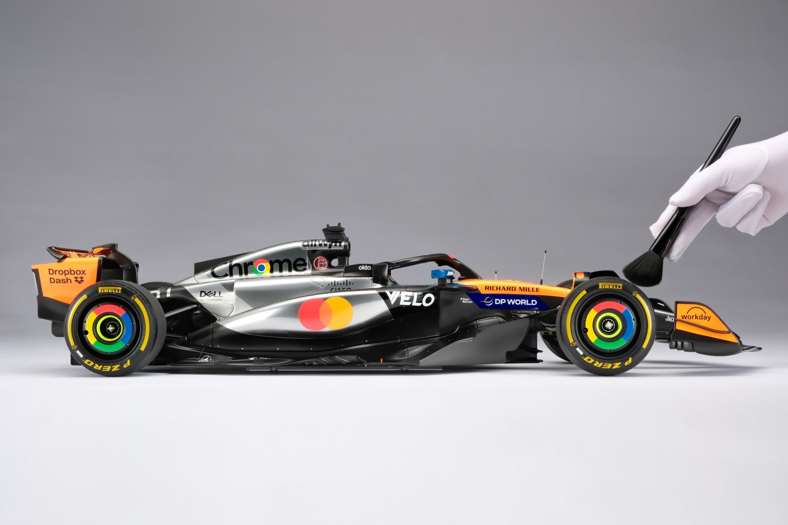 Amalgam McLaren MCL39 2025 British Grand Prix - Chrom / Orange | 1:8 - Image 23