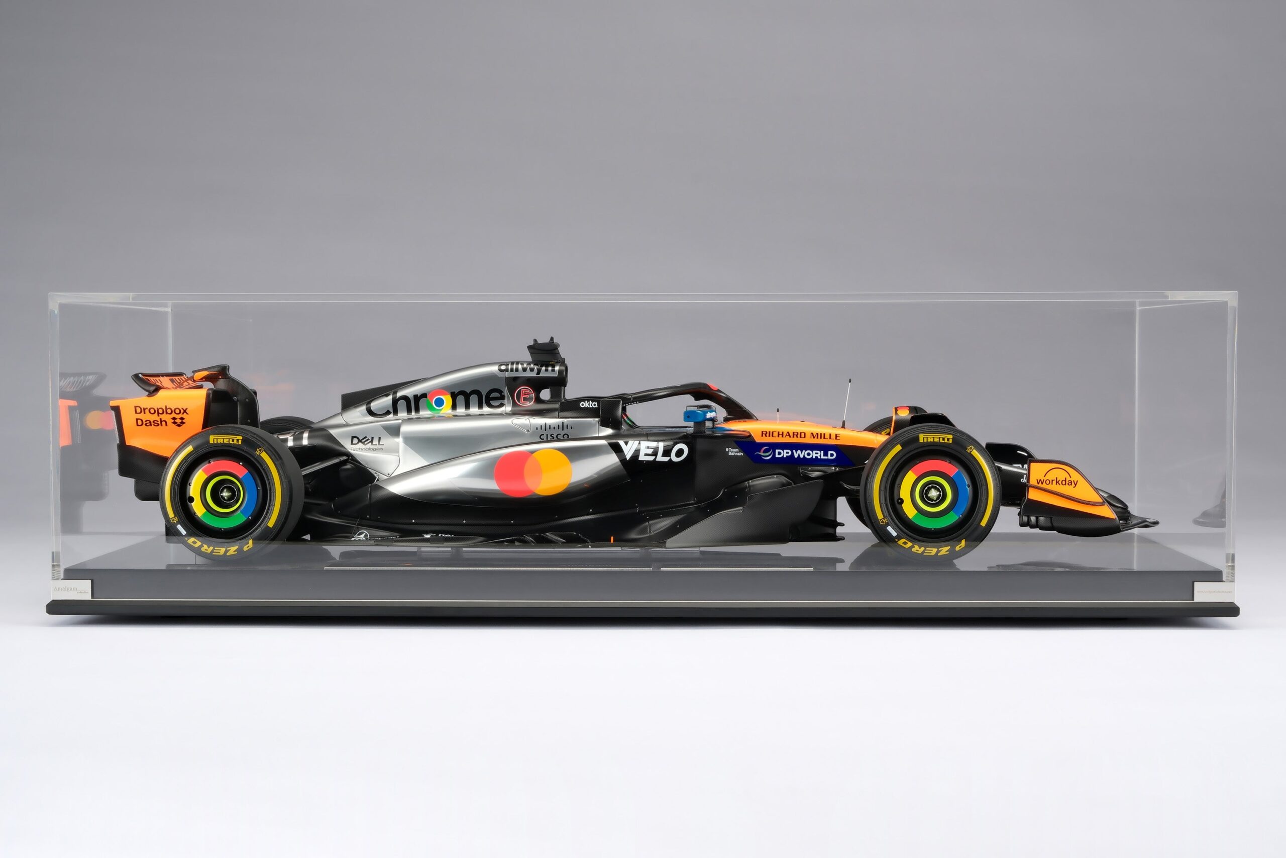 Amalgam McLaren MCL39 2025 British Grand Prix - Chrom / Orange | 1:8 - Image 36