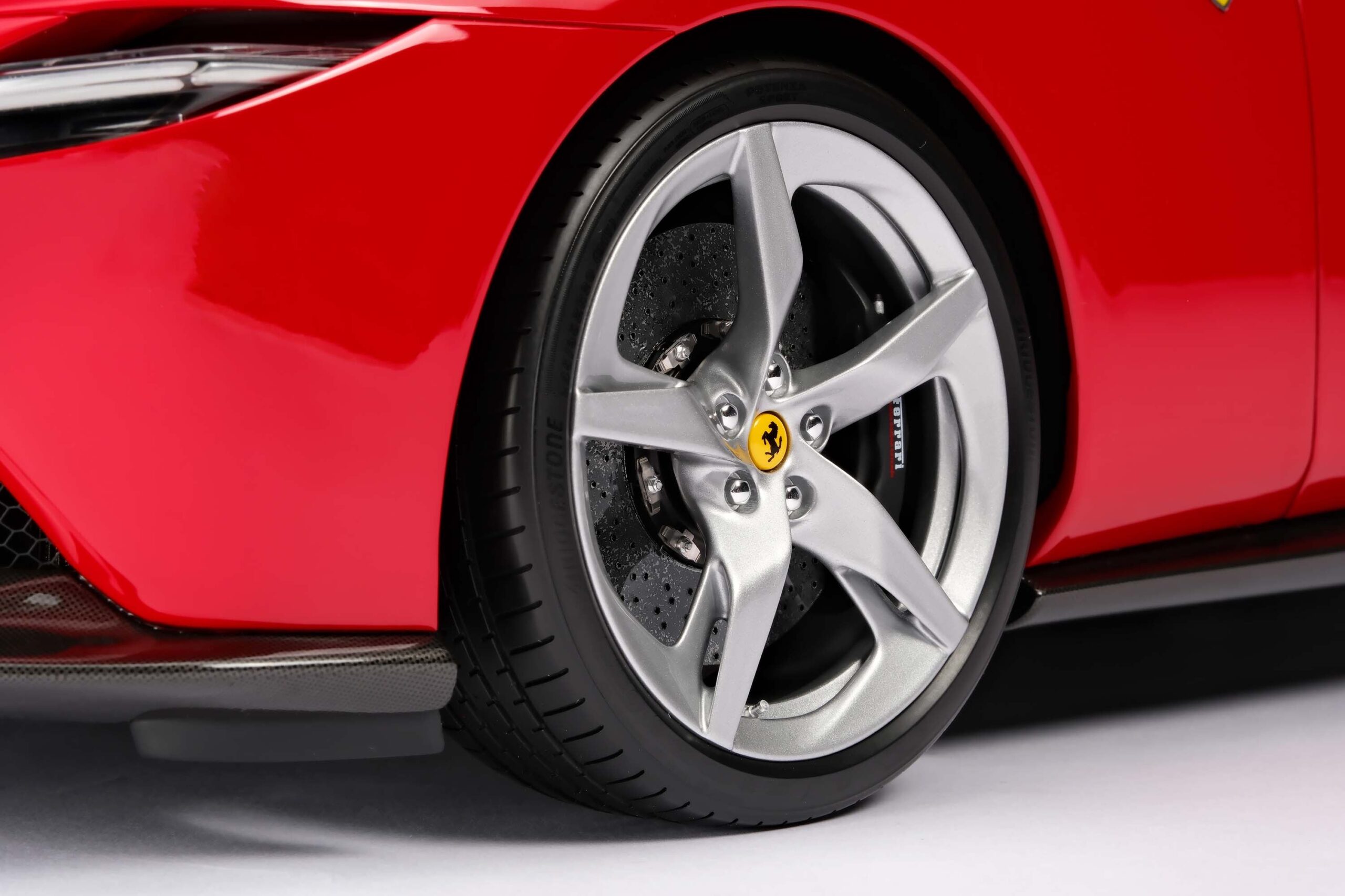 Amalgam Ferrari Amalfi (2026) - Rot | 1:8 - Image 19