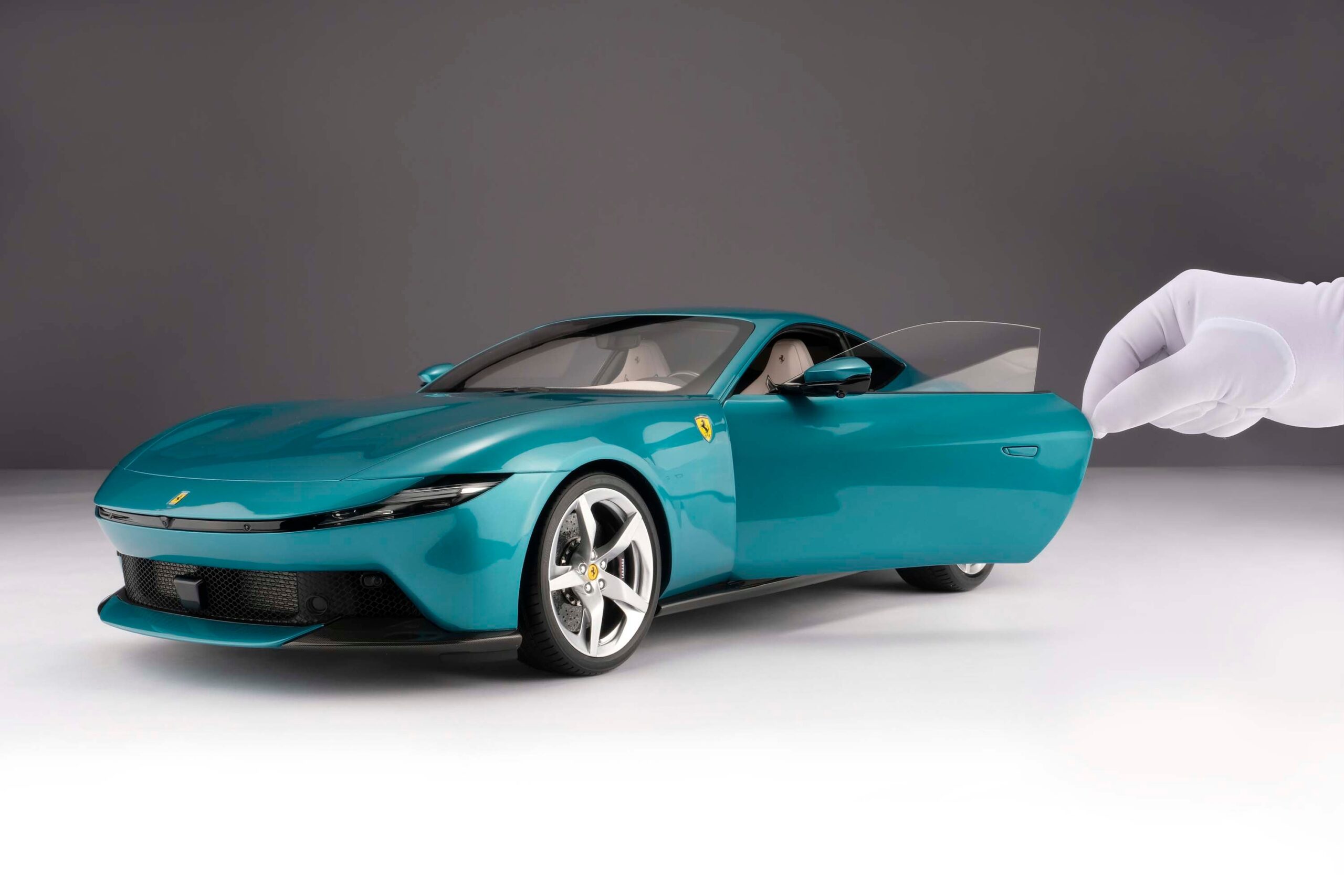 Amalgam Ferrari Amalfi (2026) - Grün | 1:8 - Image 15