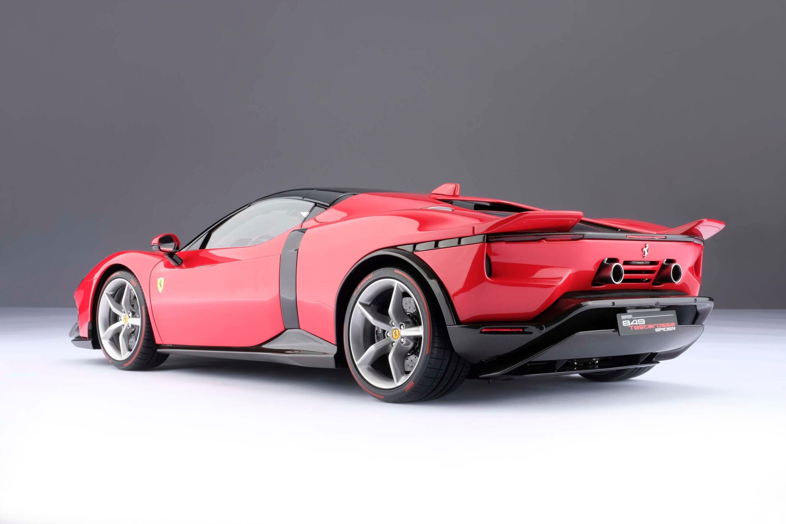 Amalgam Ferrari 849 Testarossa Spider (2026) - Rot | 1:8 - Image 8
