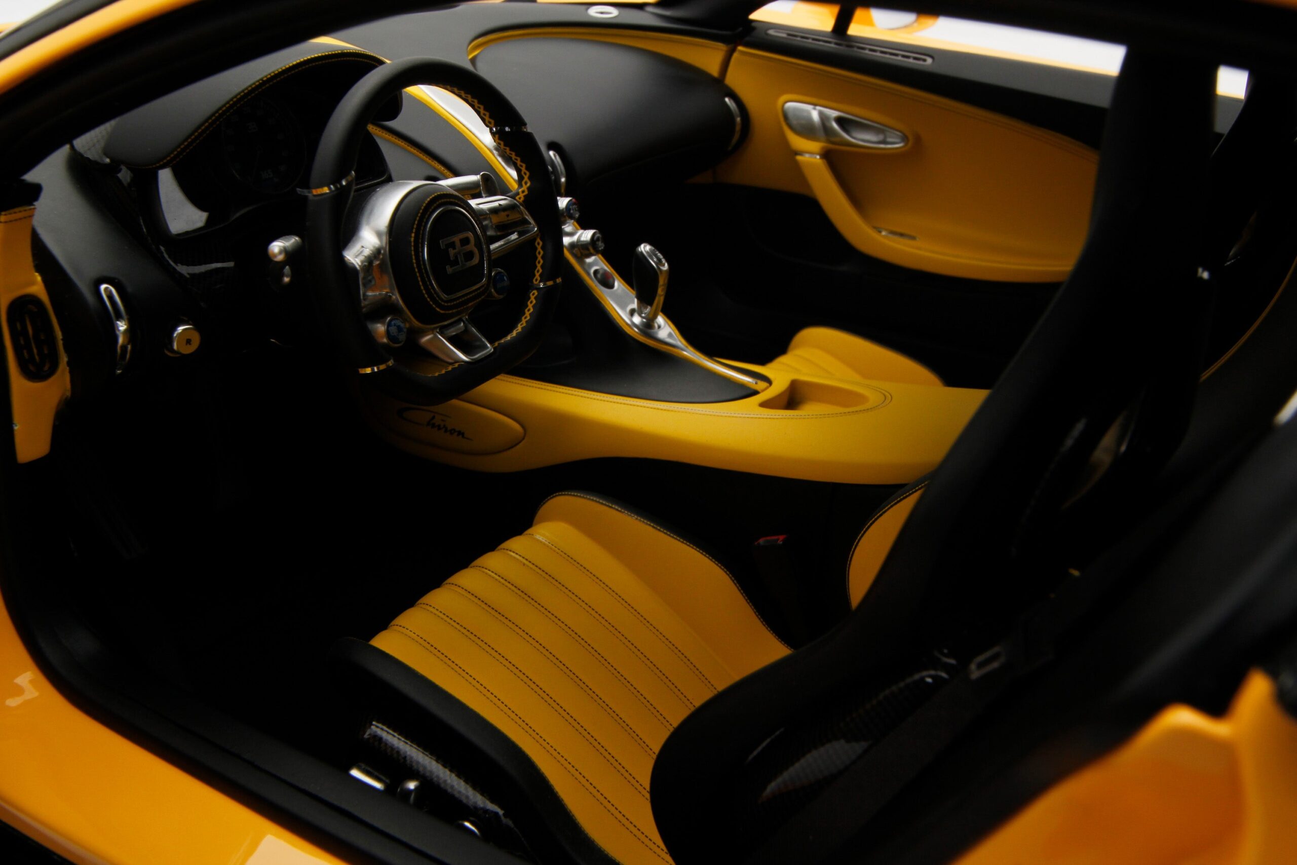 Amalgam Bugatti Chiron Tailor Made | 1:8 - Image 13