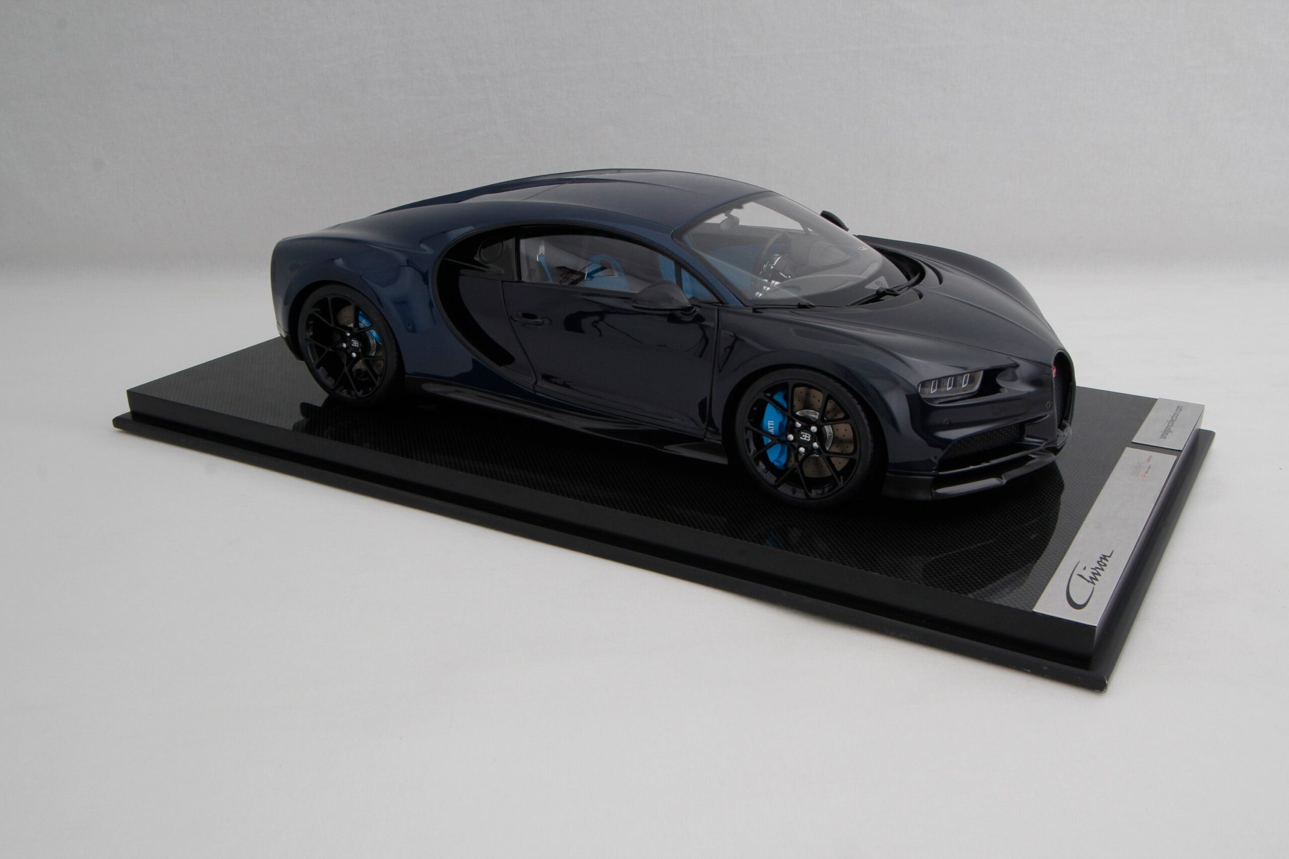 Amalgam Bugatti Chiron Tailor Made | 1:8 - Image 15