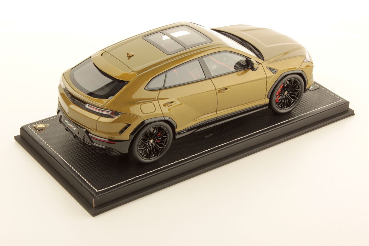 MR Collection Lamborghini Urus SE - ONE OFF Shiny Gea Green | 1:18 – Bild 2