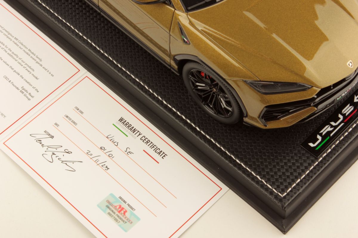 MR Collection Lamborghini Urus SE - ONE OFF Shiny Gea Green | 1:18 – Bild 7