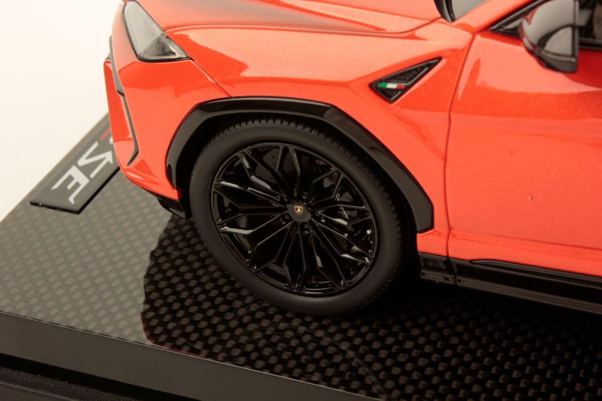 MR Collection Lamborghini Urus SE Special Series - Fading Effect | 1:18 – Bild 5