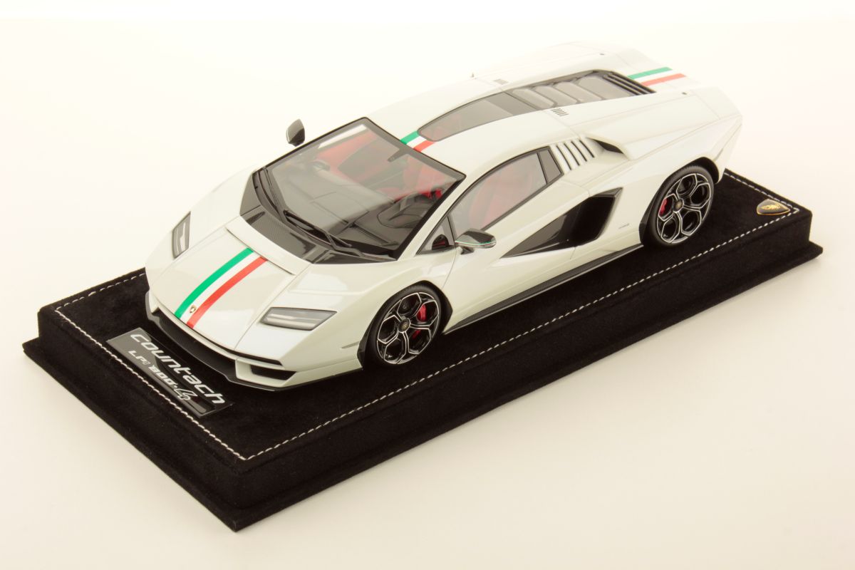 MR Collection Lamborghini Countach LPI 800-4 - Italian Livery | 1:18
