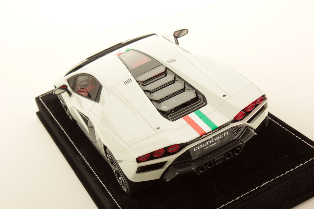 MR Collection Lamborghini Countach LPI 800-4 - Italian Livery | 1:18 – Bild 4