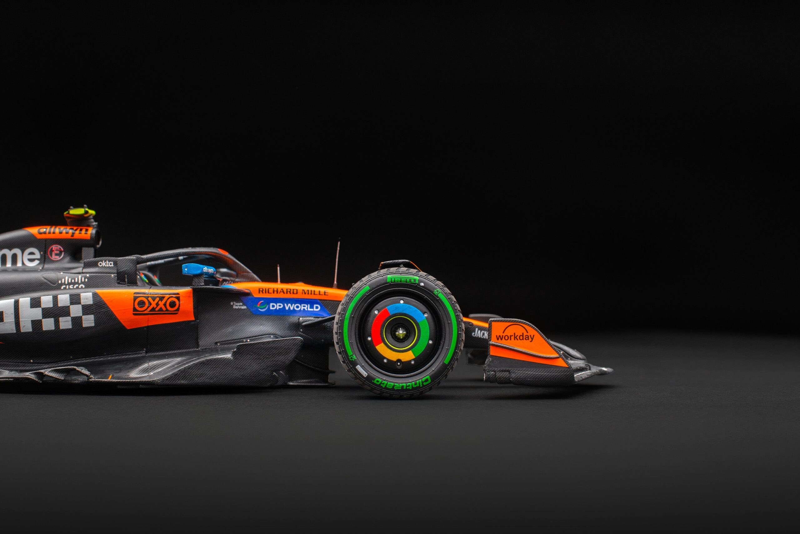 Amalgam McLaren MCL39 Australian Grand Prix Lando Norris Race Weathered - Papaya / Anthrazit | 1:18 – Bild 5