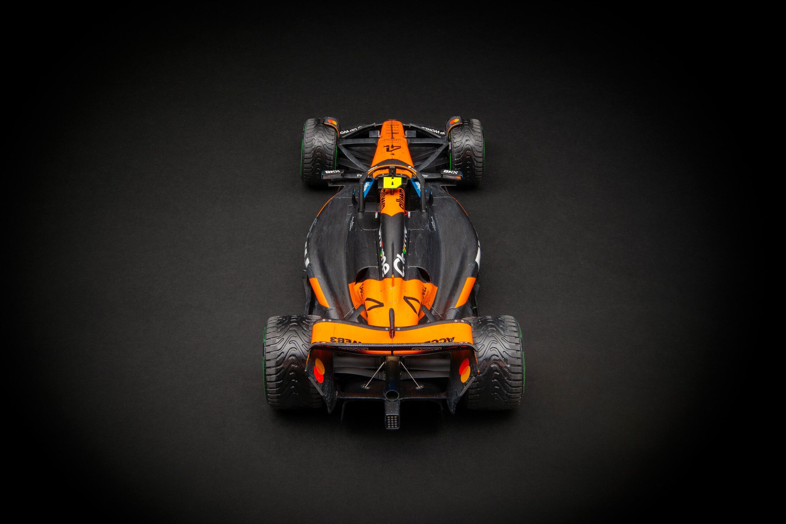 Amalgam McLaren MCL39 Australian Grand Prix Lando Norris Race Weathered - Papaya / Anthrazit | 1:18 – Bild 14