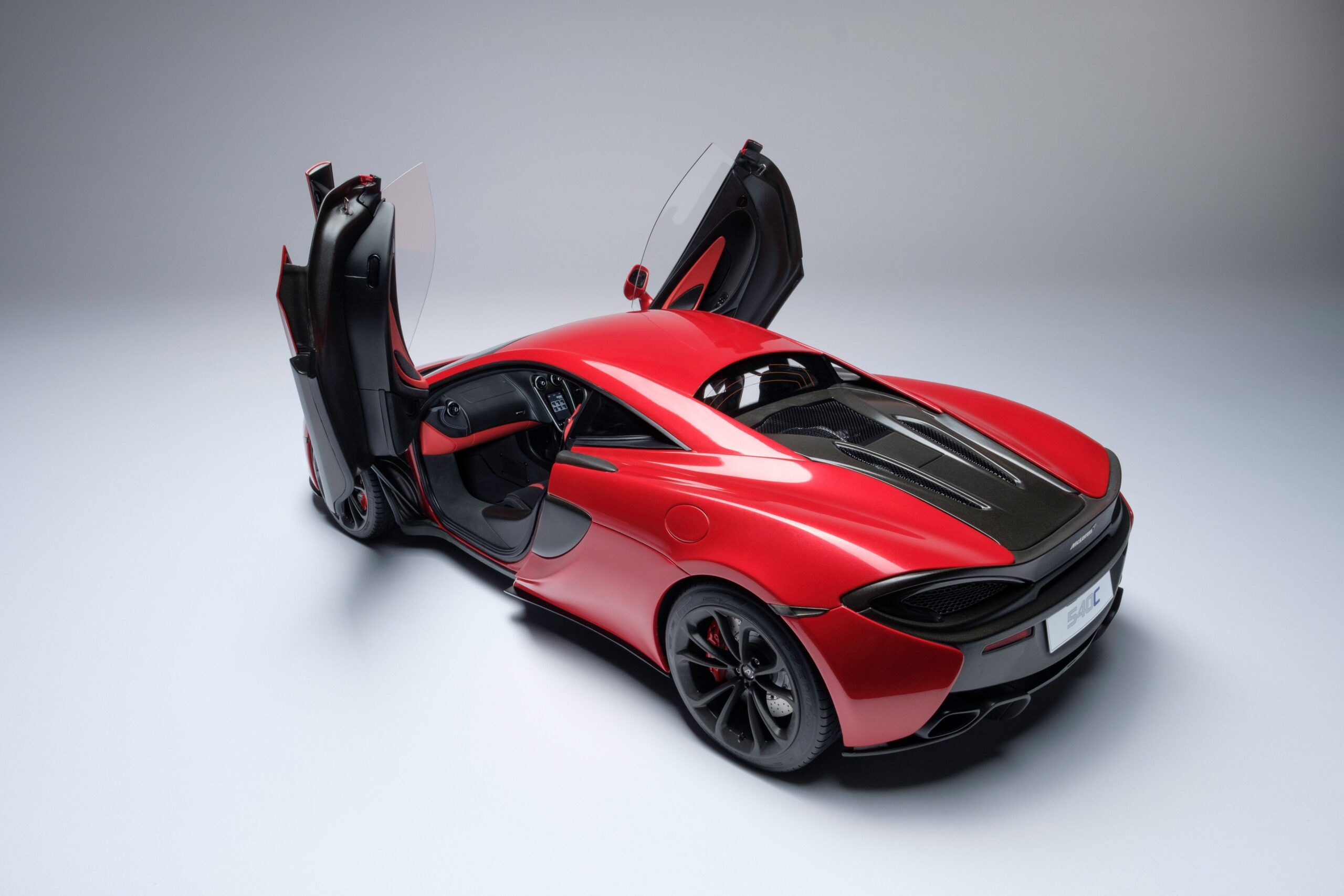 Amalgam McLaren 540C (2015) - Weiß | 1:8 – Bild 10