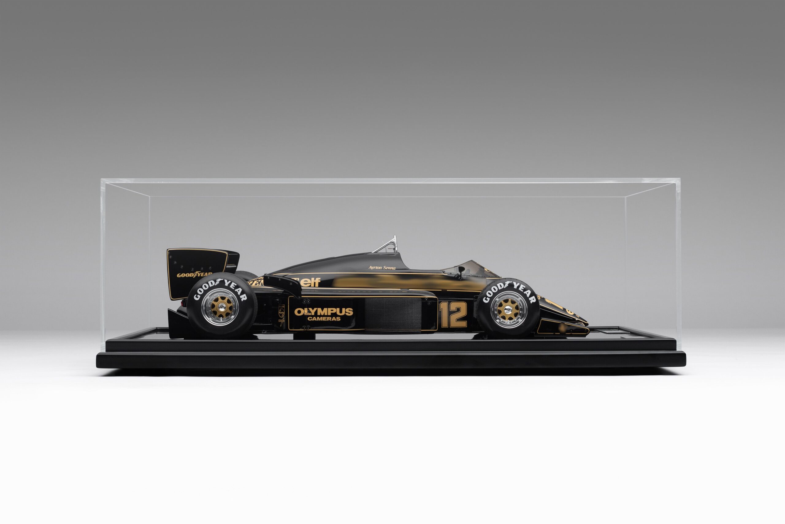 Amalgam Lotus 97T 1985 Portuguese Grand Prix Winner Ayrton Senna - Schwarz | 1:8 – Bild 11