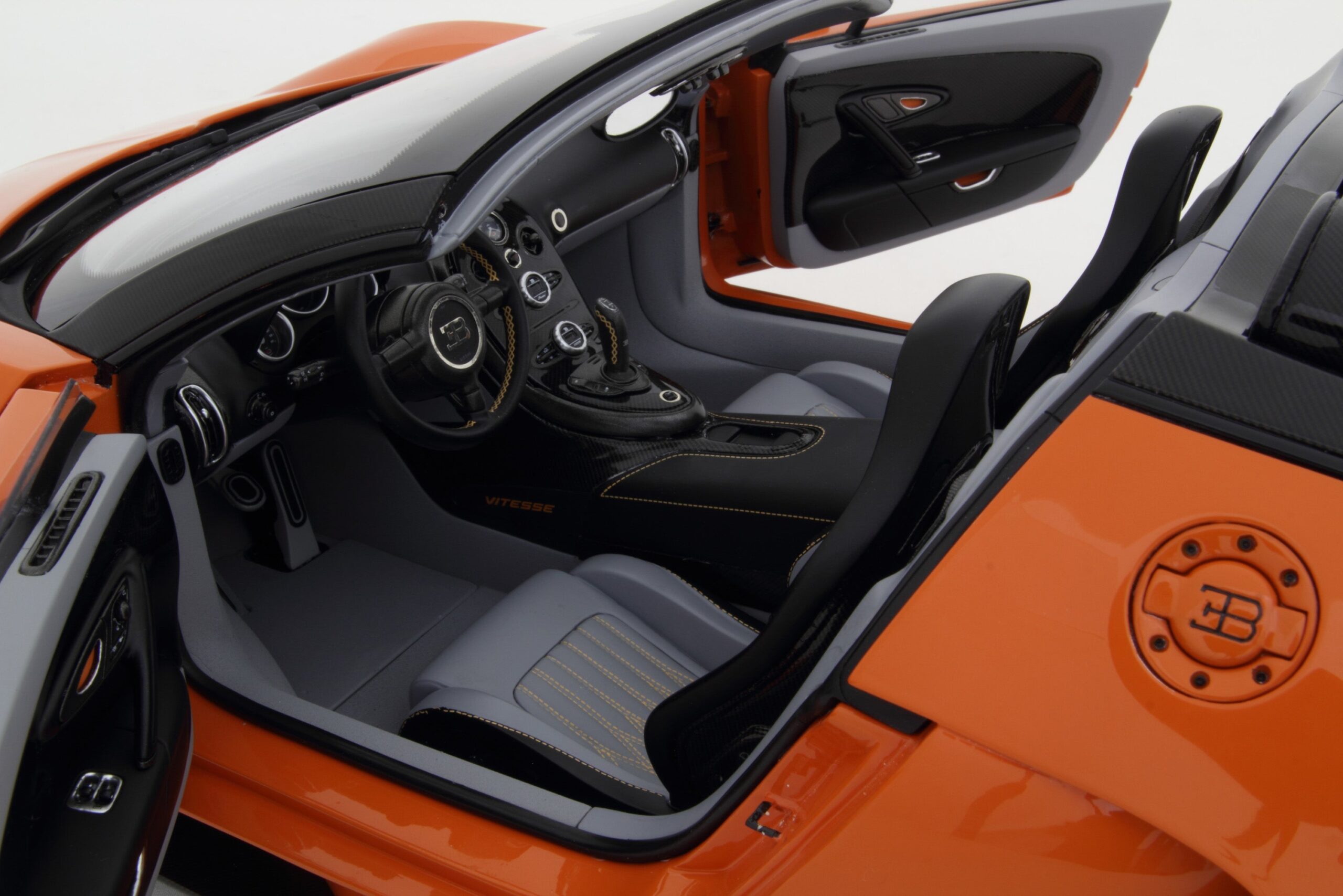 Amalgam Bugatti Veyron Tailor Made | 1:8 - Image 54