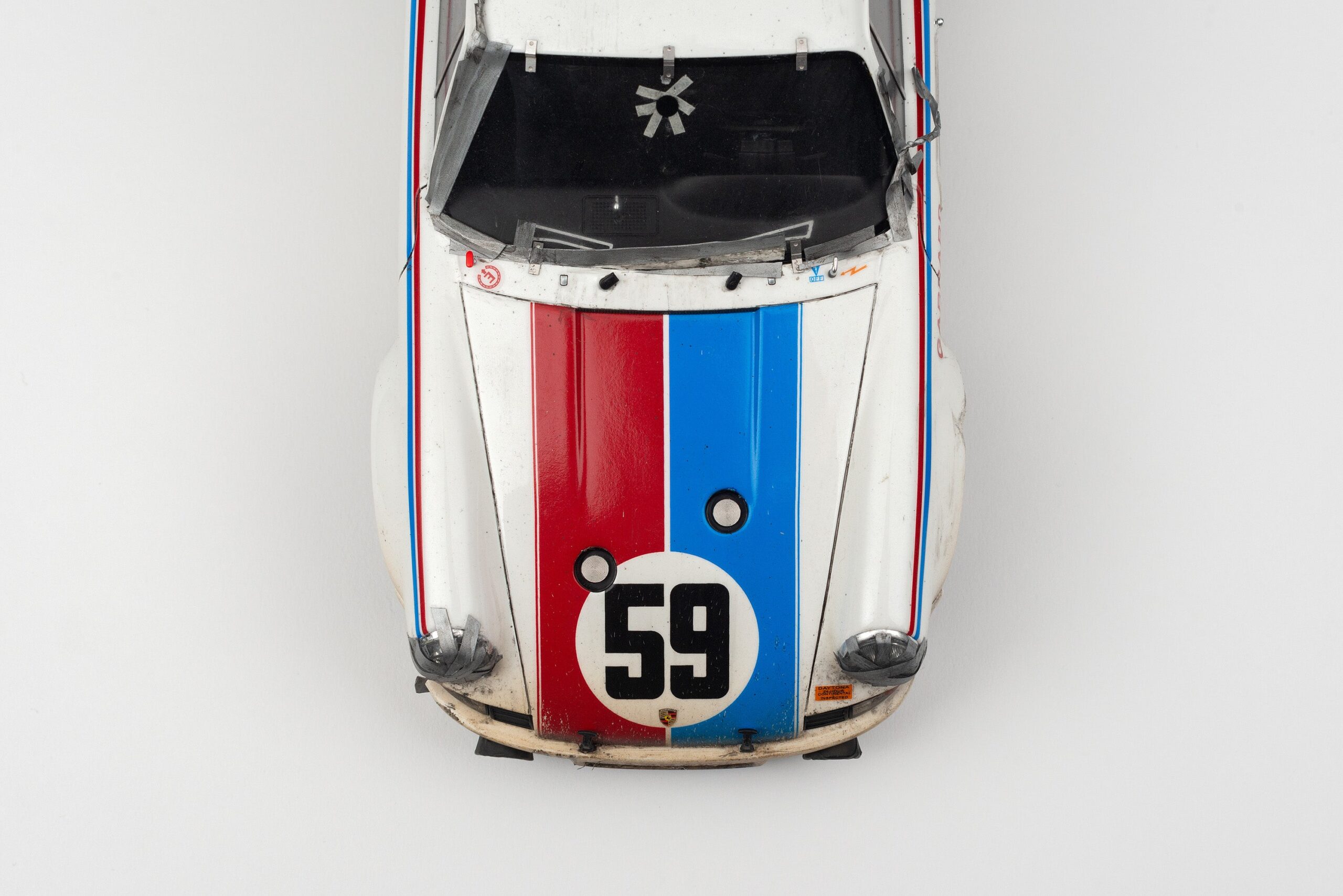 Amalgam Porsche 911 RSR 2.8 1973 Daytona Brumos Livery Race Weathered - Weiß | 1:18 – Bild 13