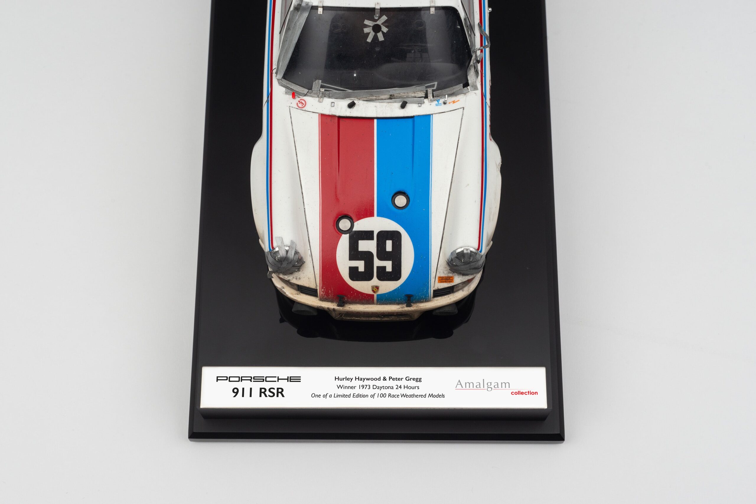 Amalgam Porsche 911 RSR 2.8 1973 Daytona Brumos Livery Race Weathered - Weiß | 1:18 – Bild 19