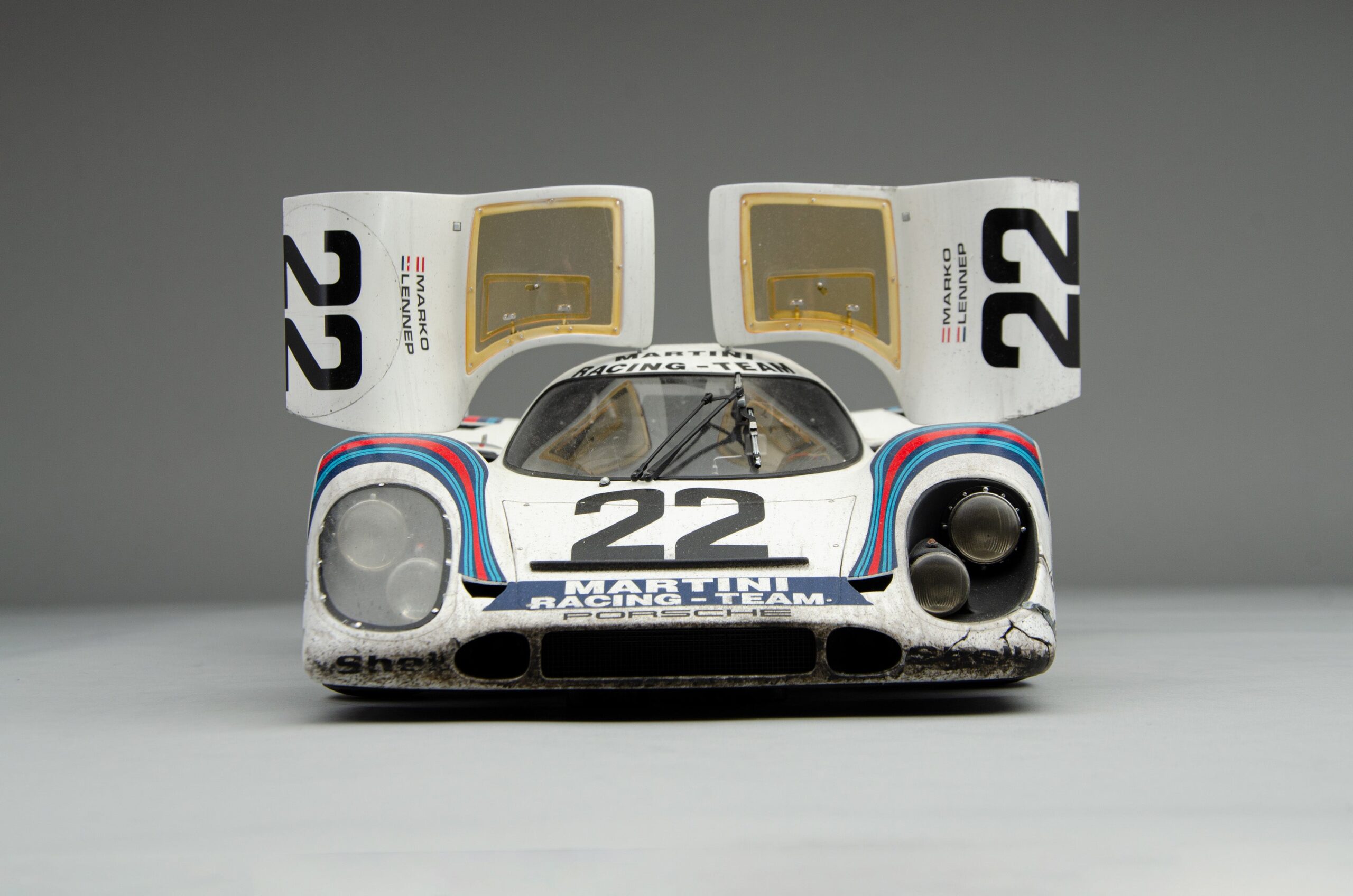 Amalgam Porsche 917 KH 1971 Le Mans Sieger Martini Livery Race Weathered | 1:8 – Bild 19