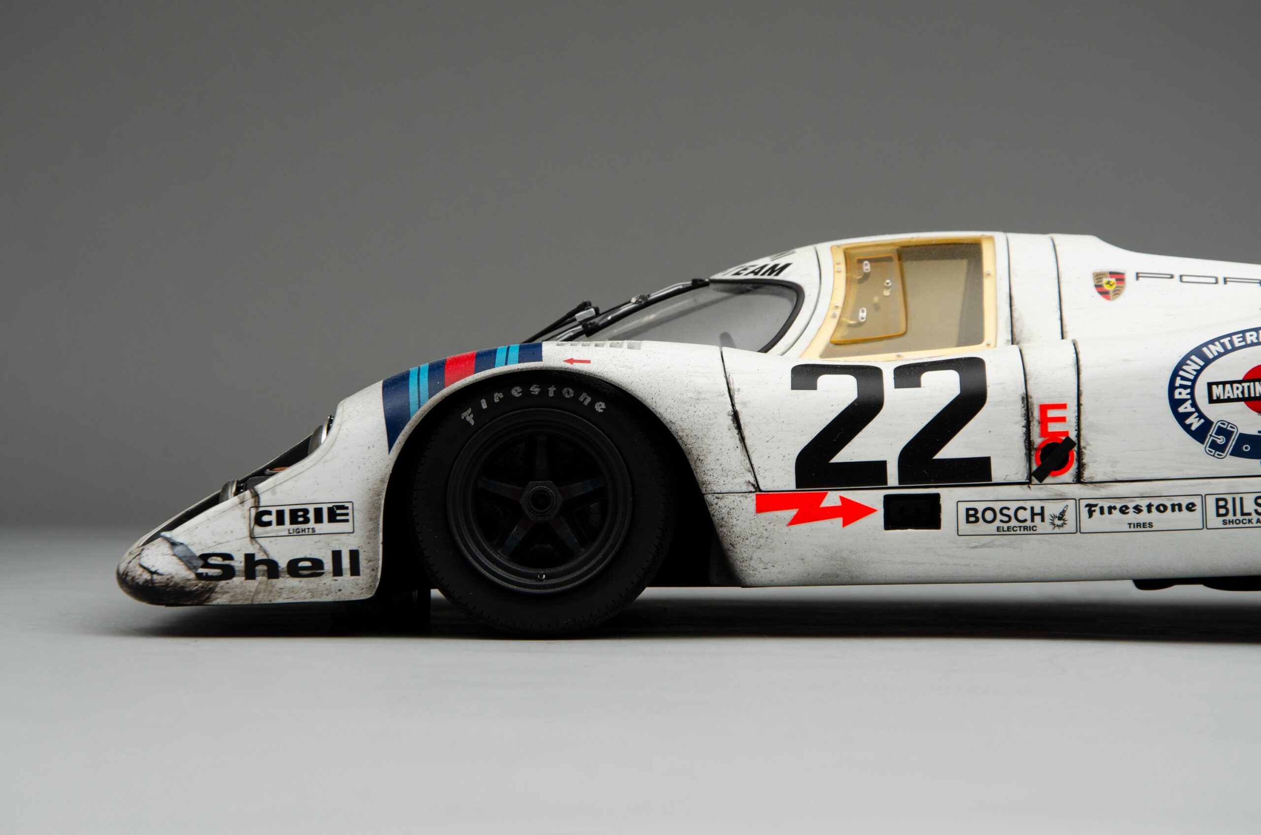 Amalgam Porsche 917 KH 1971 Le Mans Sieger Martini Livery Race Weathered | 1:8 – Bild 17