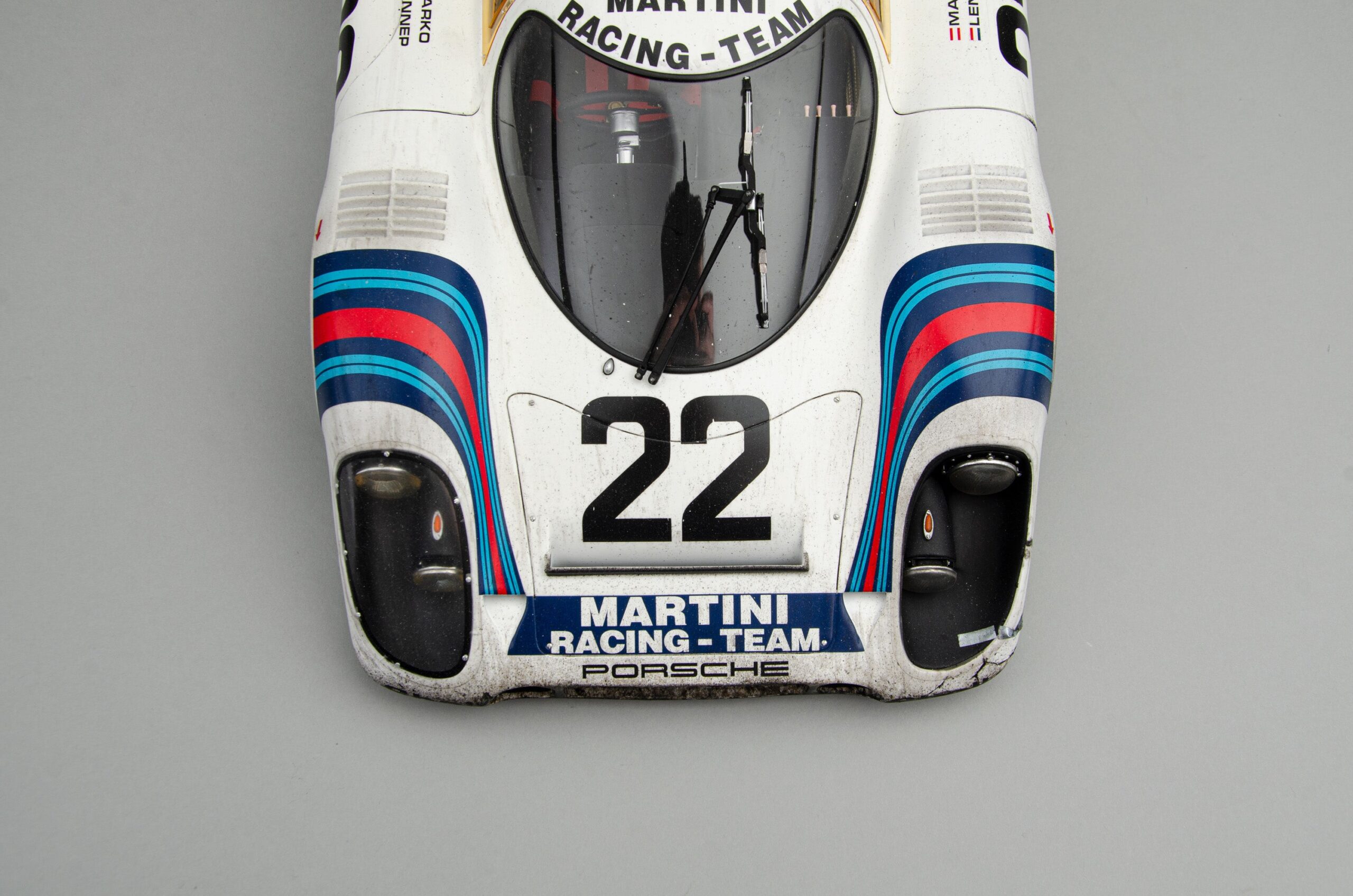 Amalgam Porsche 917 KH 1971 Le Mans Sieger Martini Livery Race Weathered | 1:8 – Bild 18