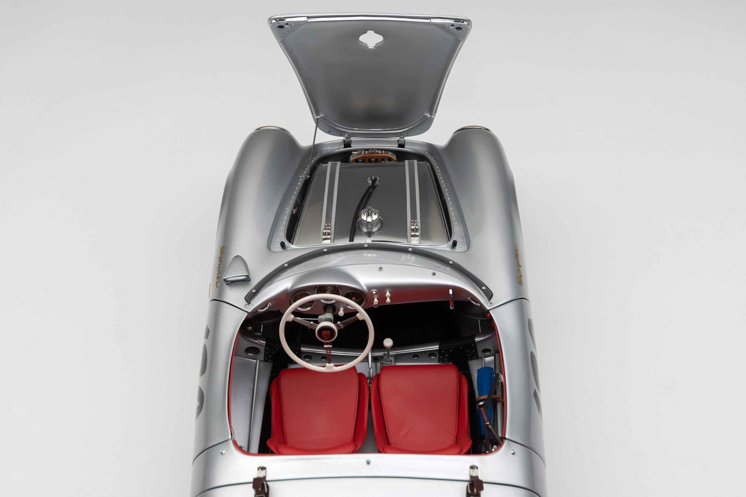Amalgam Porsche 550 RS Spyder 'Little Bastard' (1955) James Dean Figure Edition - Silber | 1:8 - Image 12