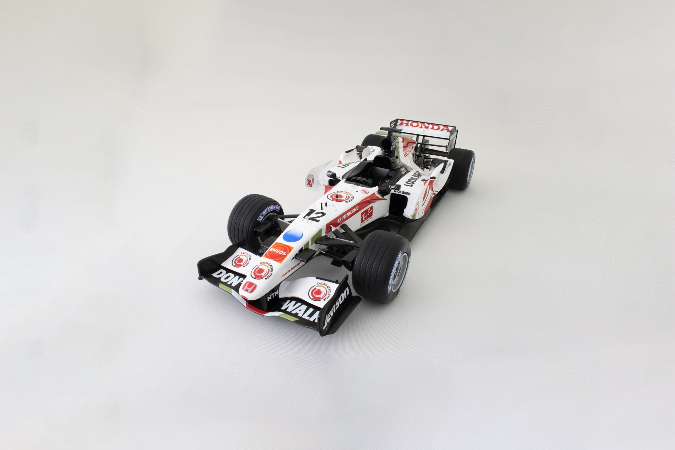 Amalgam Honda RA106 Malaysian Grand Prix 3rd Place - Button - Weiß | 1:8 - Image 2