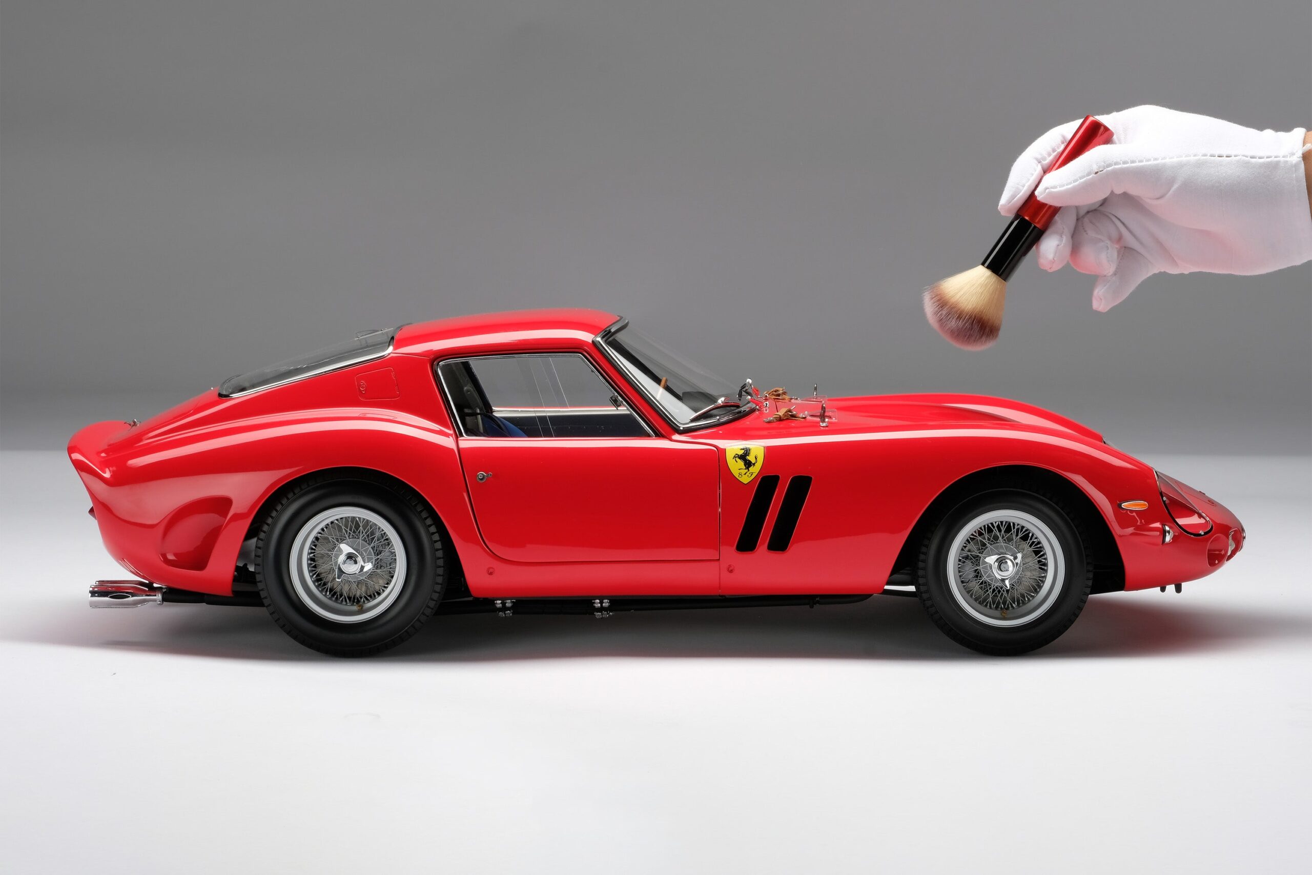 Amalgam Ferrari 250 GTO Road Specification (1962) - Rot | 1:8 - Image 3