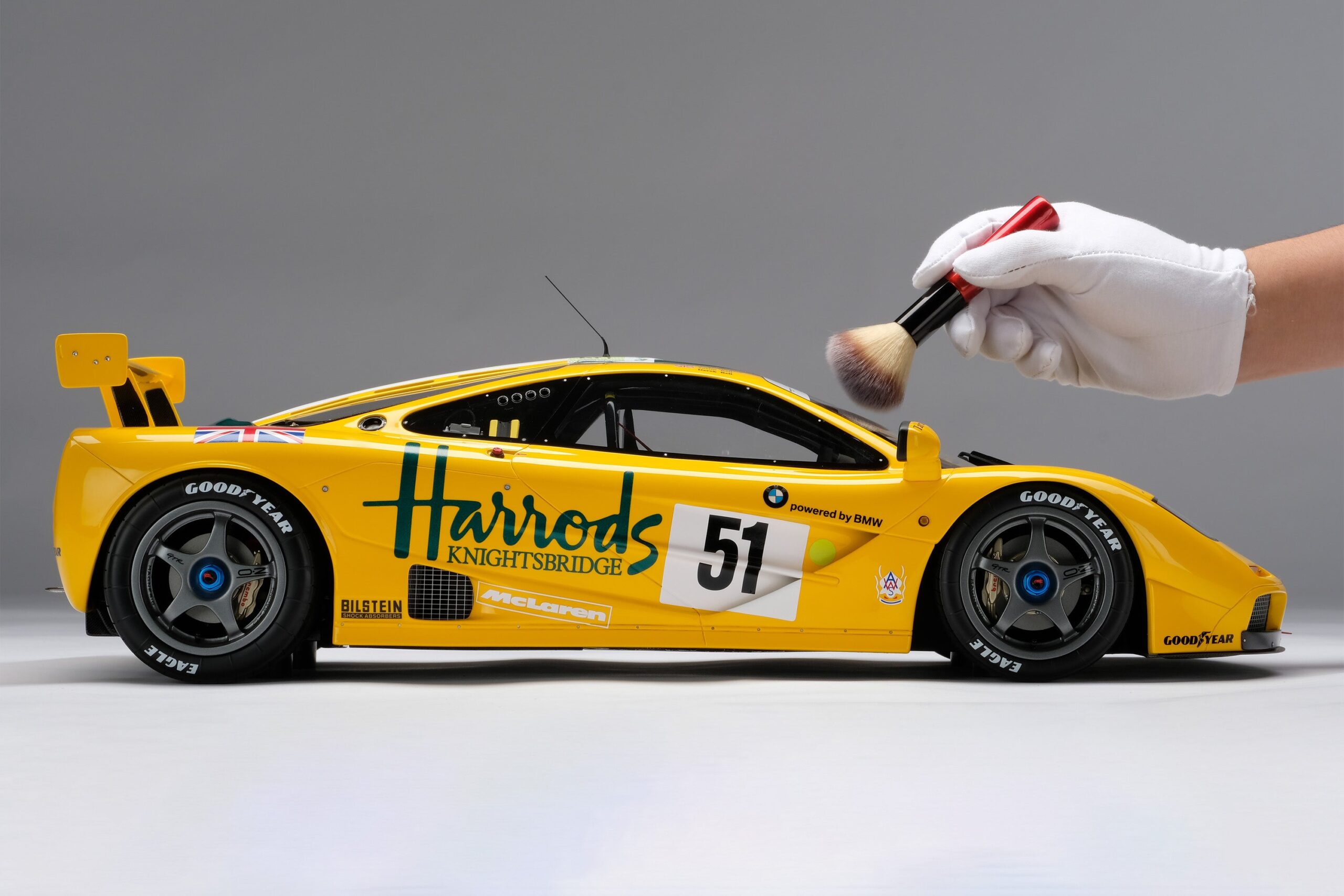 Amalgam McLaren F1 GTR Harrods - 1995 Le Mans 3rd Place - Gelb | 1:8 – Bild 3