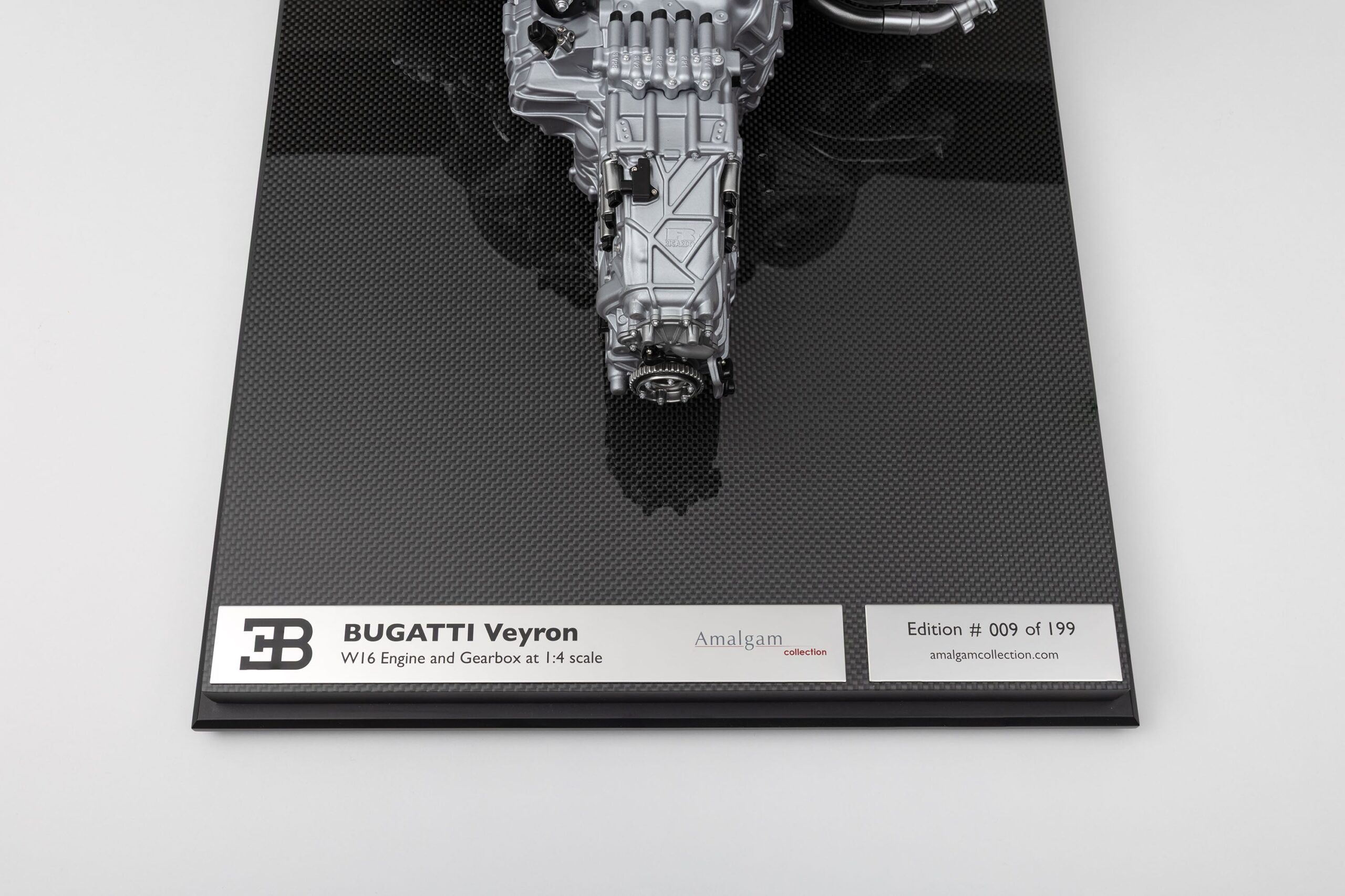 Amalgam Bugatti Veyron W16 Motor und Getriebe (2005) | 1:4 - Imagen 14