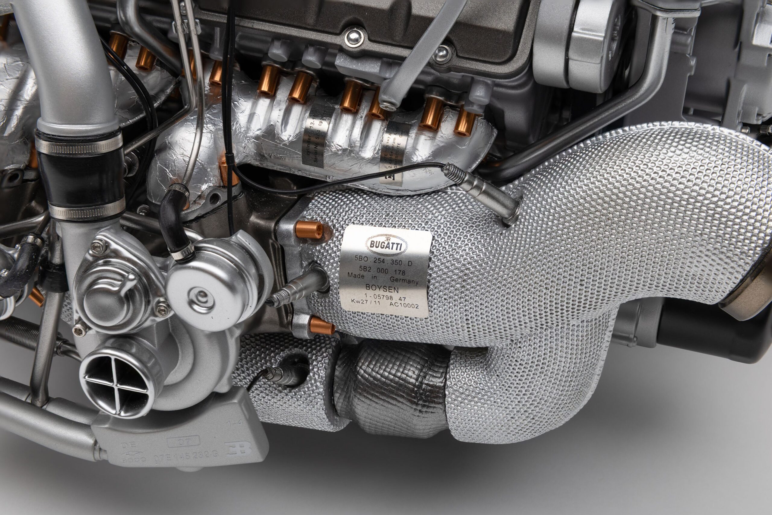 Amalgam Bugatti Veyron W16 Motor und Getriebe (2005) | 1:4 - Imagen 18