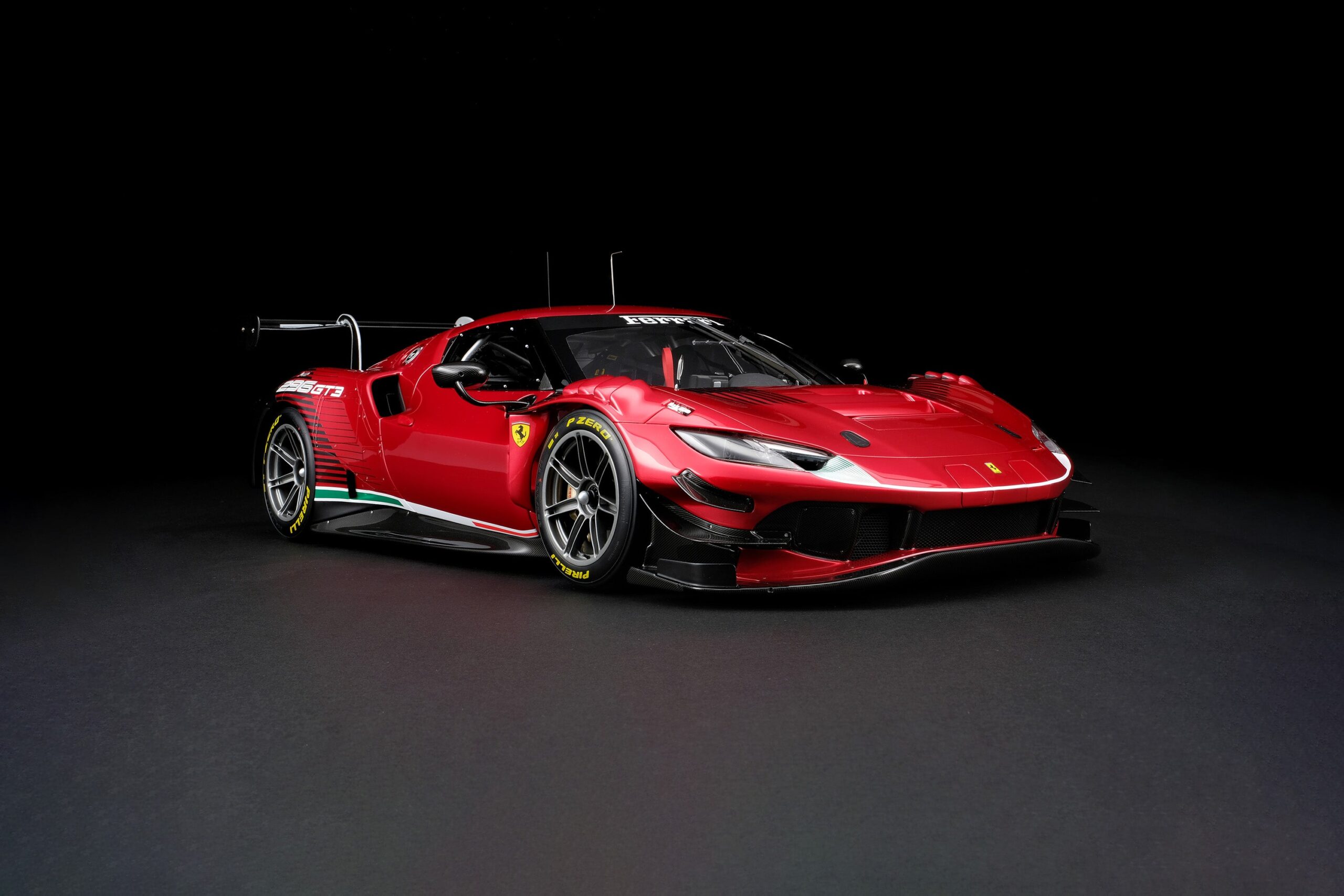 Amalgam Ferrari 296 GT3 | 1:8 - Image 2