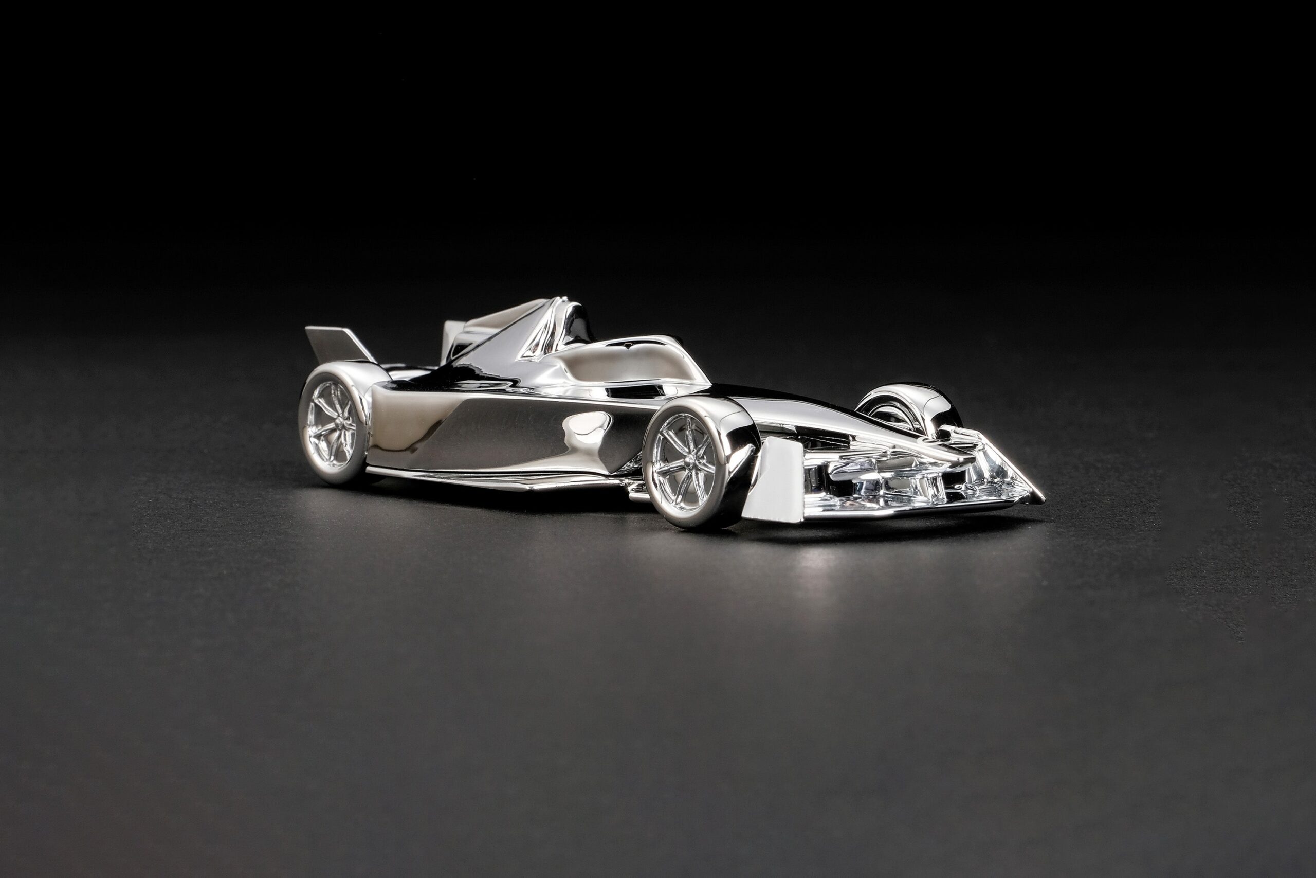 Amalgam Formula E GEN3 Miniature Sculpture | 1:8 - Imagen 2