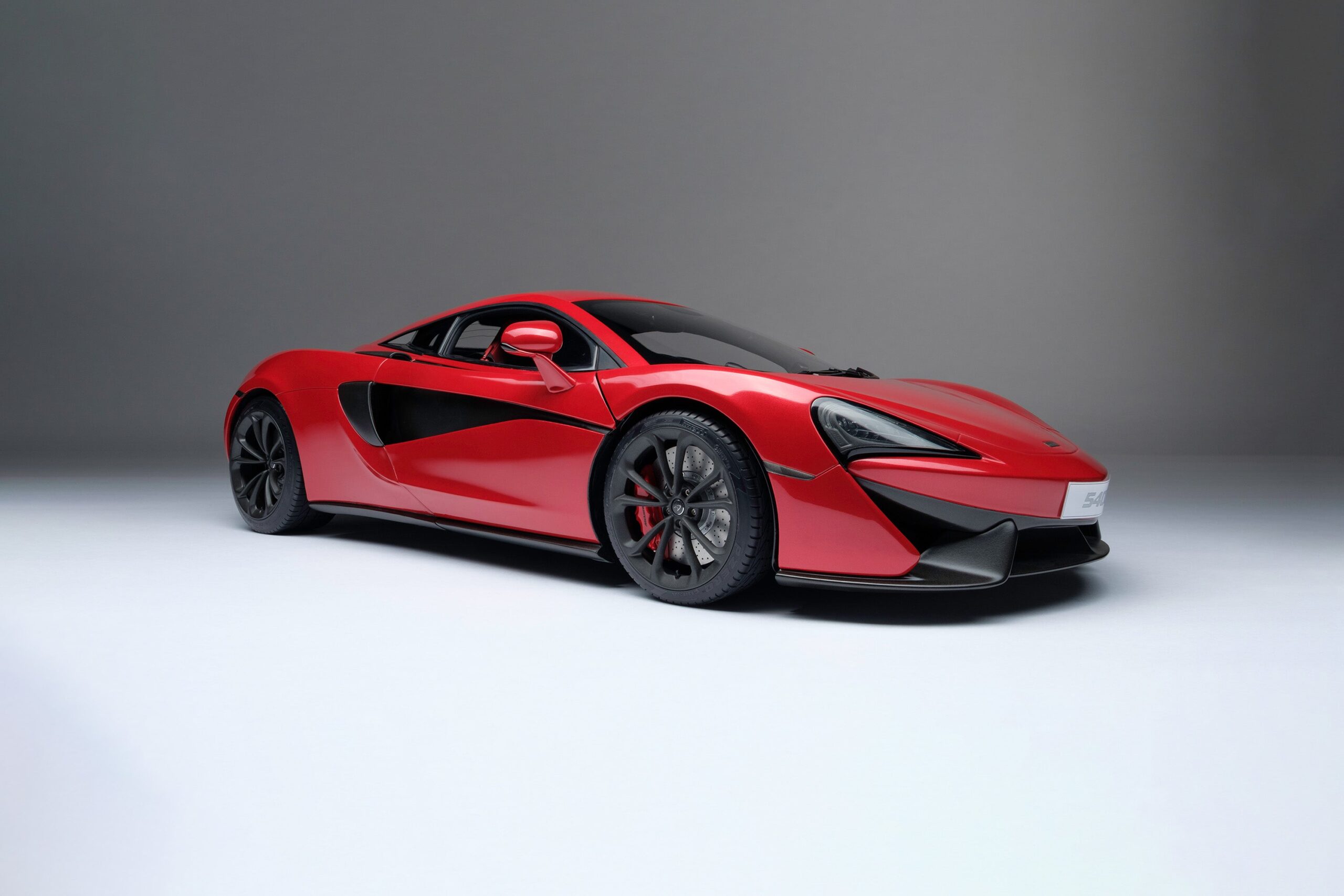 Amalgam McLaren 540C (2015) - Weiß | 1:8 – Bild 2