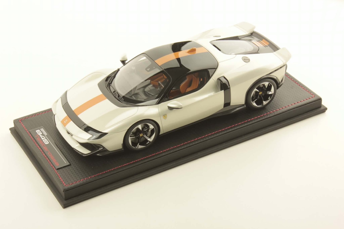 مجموعة إم آر فيراري 849 تستاروسا - أبيض | 1:18