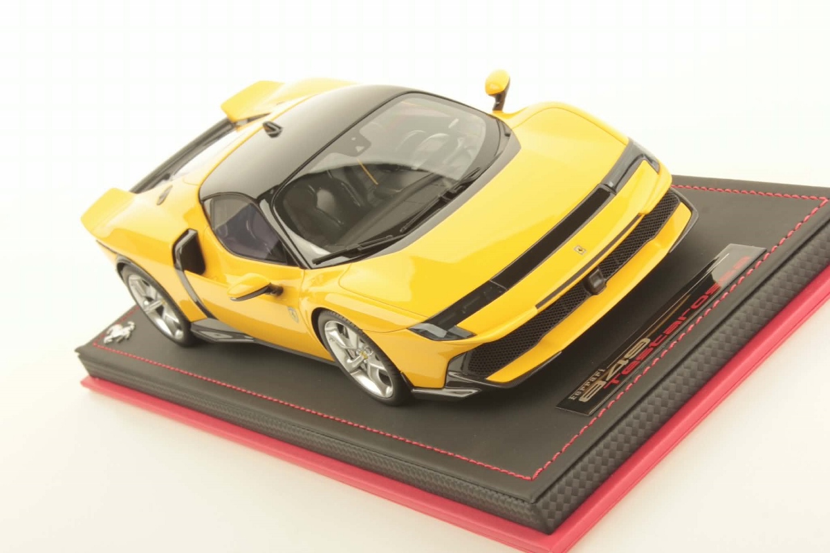 MR Collection Ferrari 849 Testarossa - Modena Yellow | 1:18 - Image 3