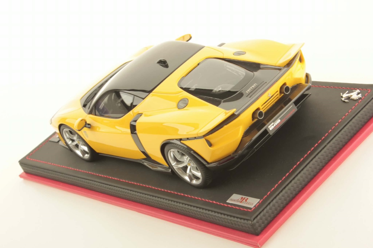 MR Collection Ferrari 849 Testarossa - Modena Yellow | 1:18 - Image 4
